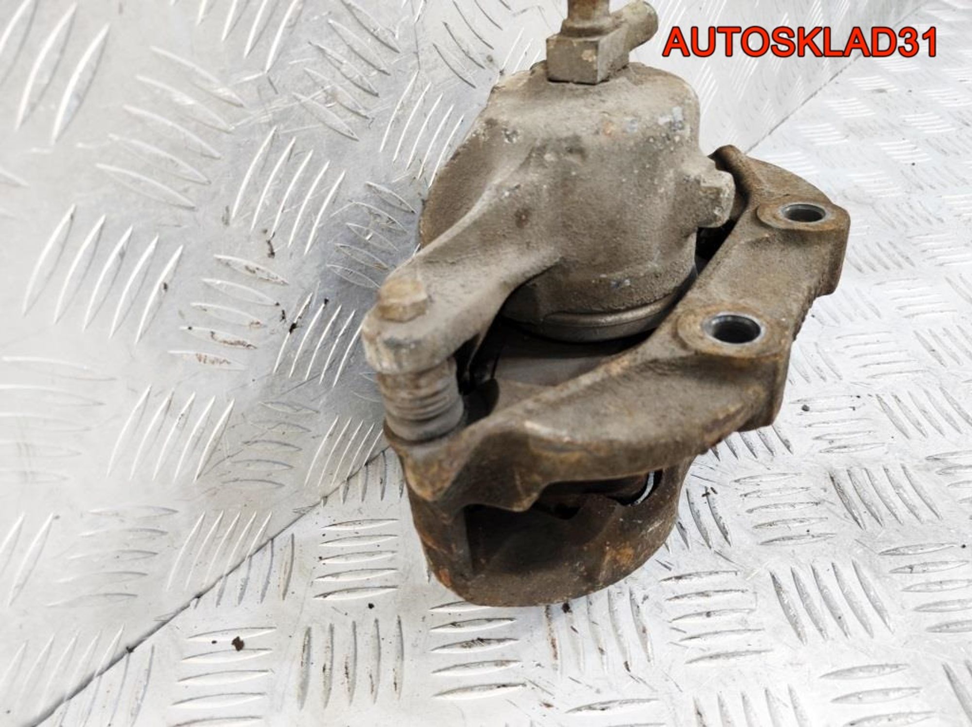 Суппорт тормозной передний правый Opel Omega B, 1700 рублей, Дубовое