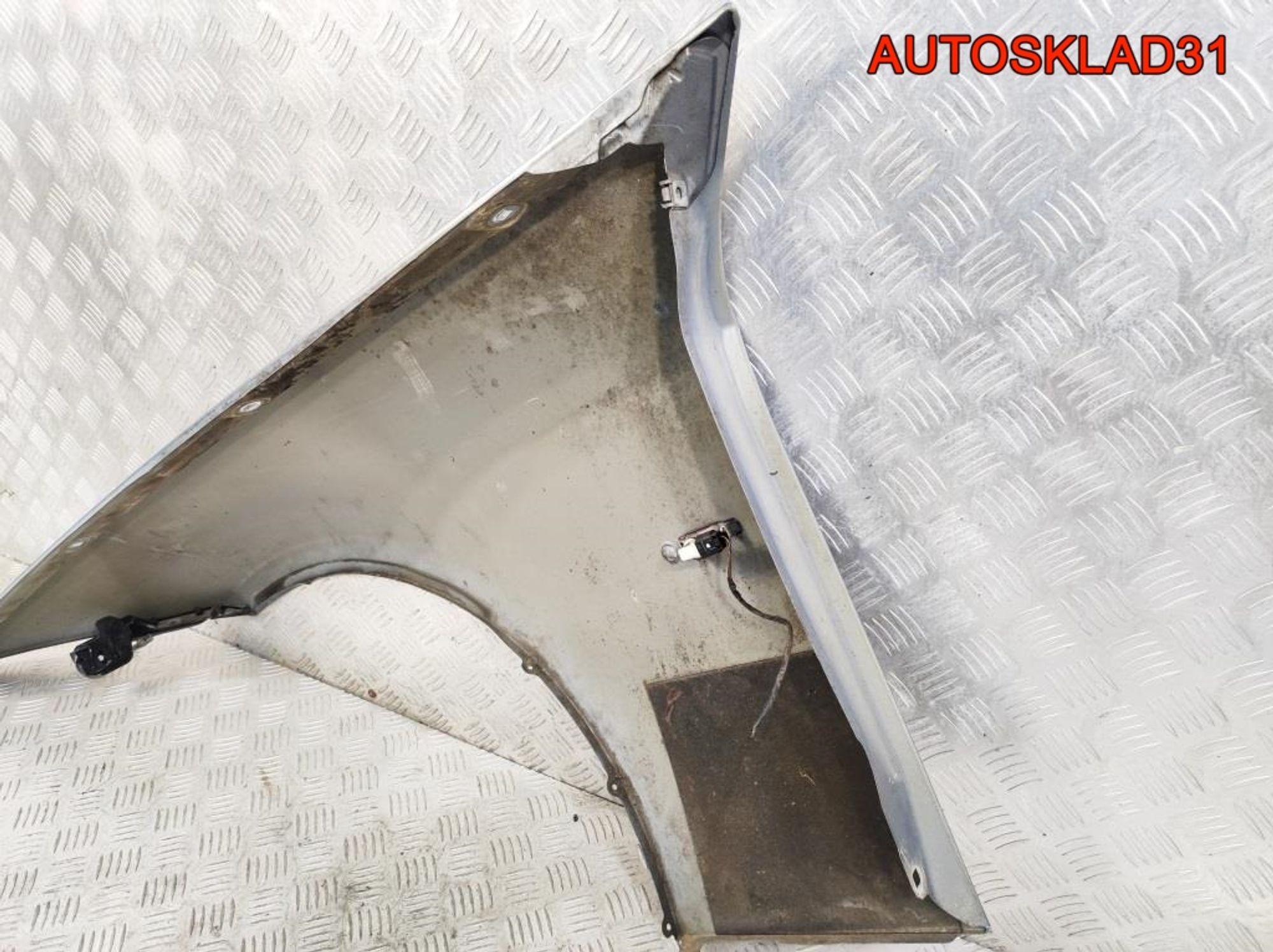 Крыло переднее правое BMW E90 41357135680, 8100 рублей, Дубовое