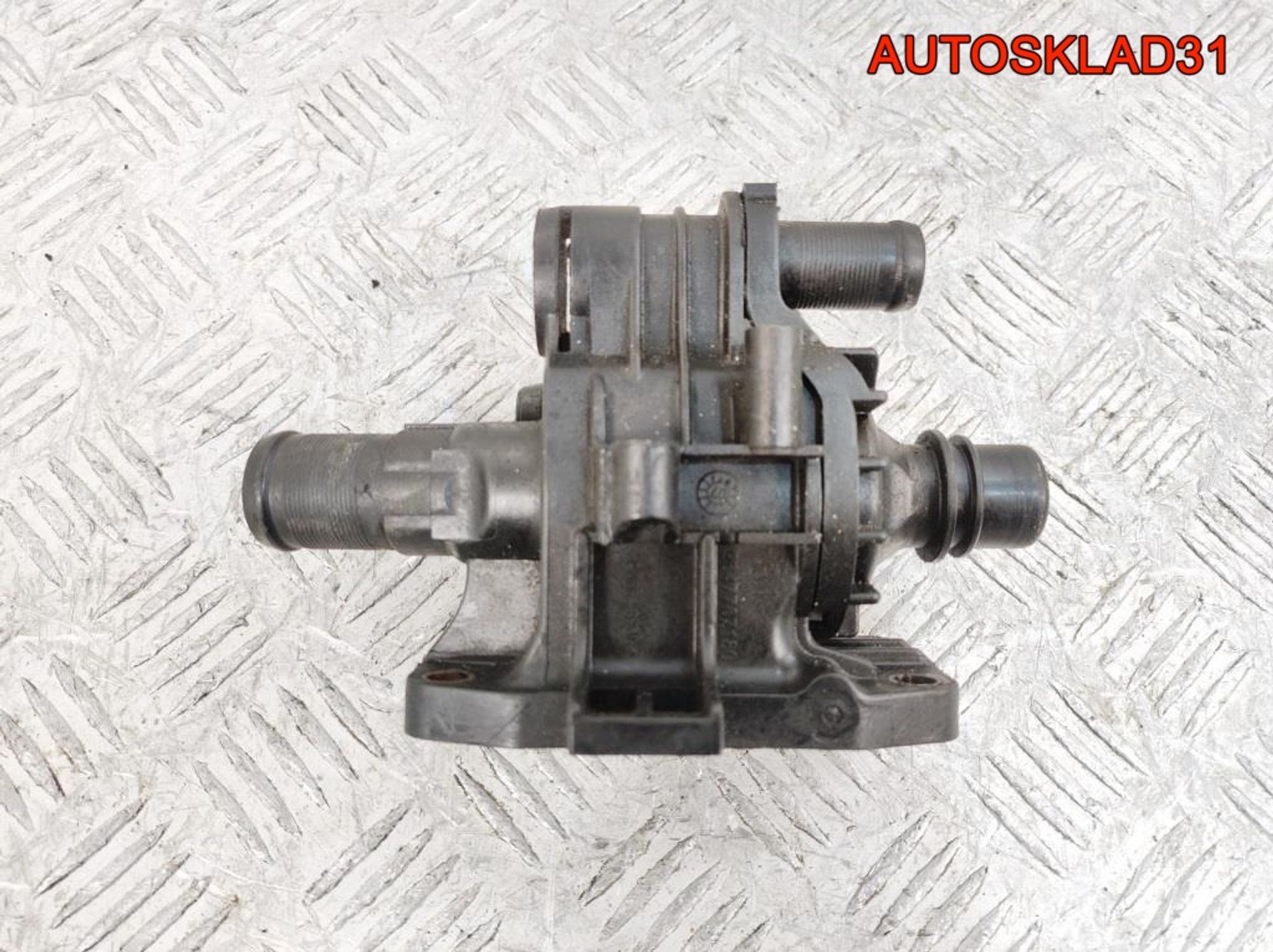 Корпус термостата Ford Focus 2 1,6 Дизель 9647767180, 1000 рублей, Дубовое