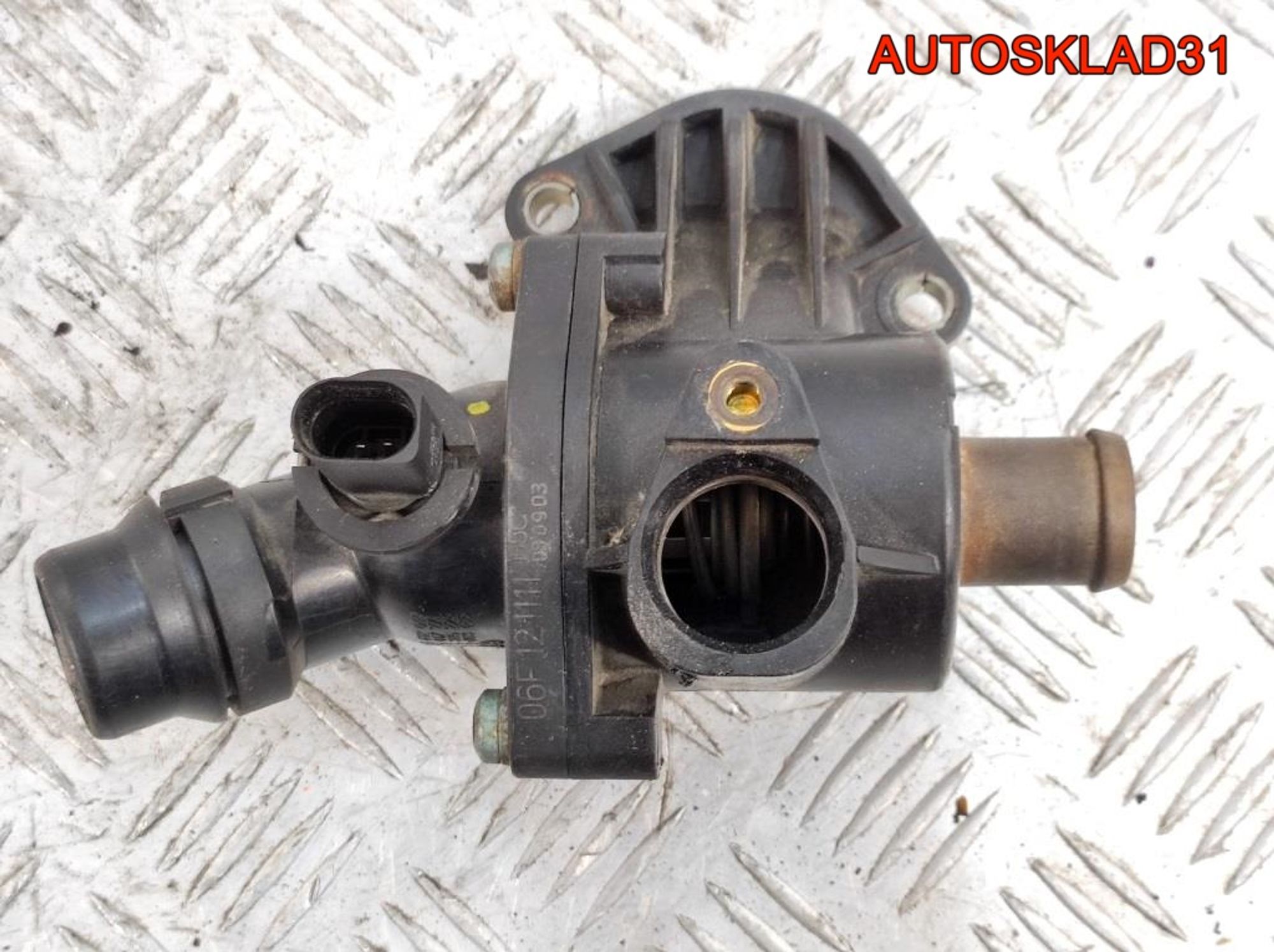 Корпус термостата VW Touran 2,0 06F121114, 1000 рублей, Дубовое