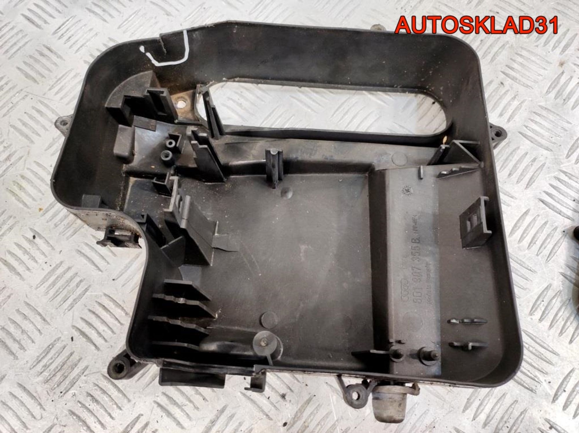 Корпус блока предохранителей Audi A6 C5 8D1907613A, 900 рублей, Дубовое