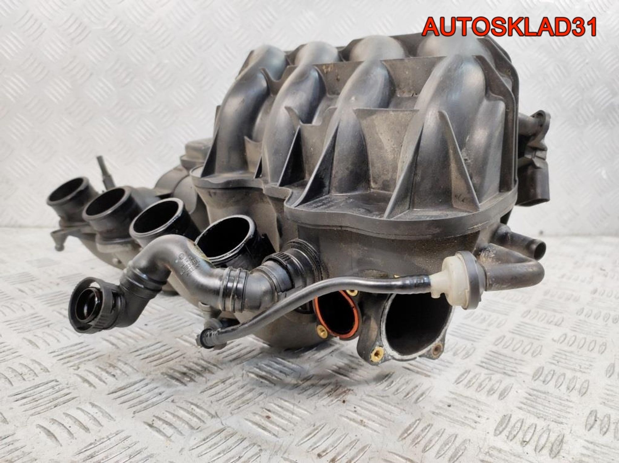 Коллектор впускной Audi A3 8P 2.0 AXW Бензин 06F133210D, 2500 рублей, Дубовое