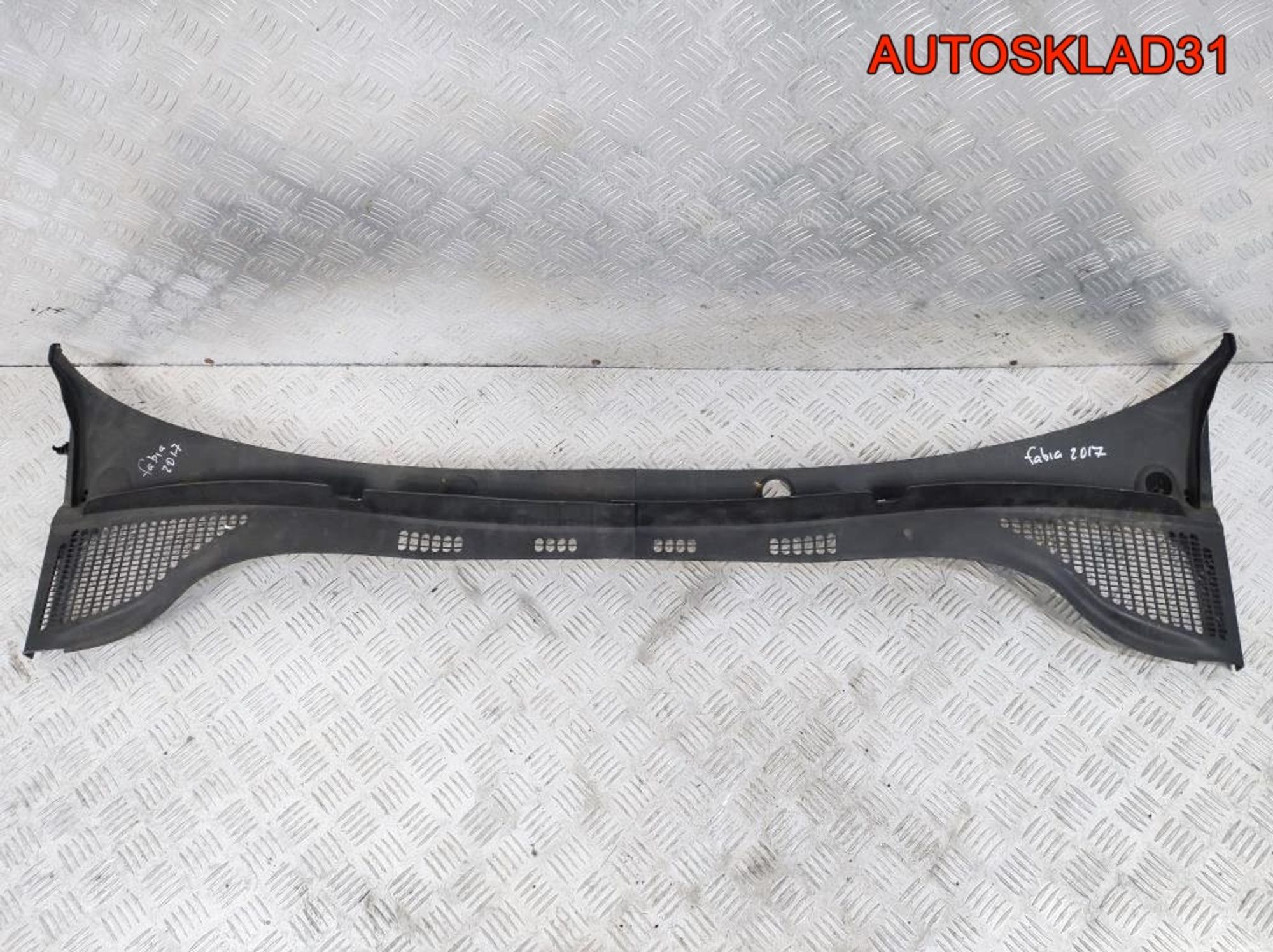 Решетка стеклоочистителя Skoda Fabia 3 6V1819416, 6500 рублей, Дубовое