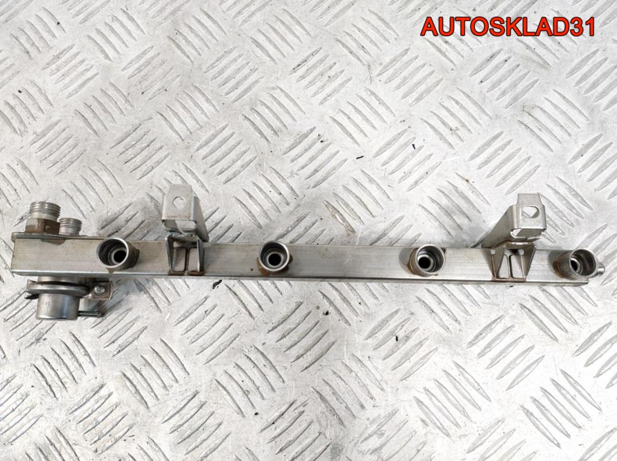 Рейка топливная Opel Astra G 1,6 X16XEL Рестайлинг, 900 рублей, Дубовое