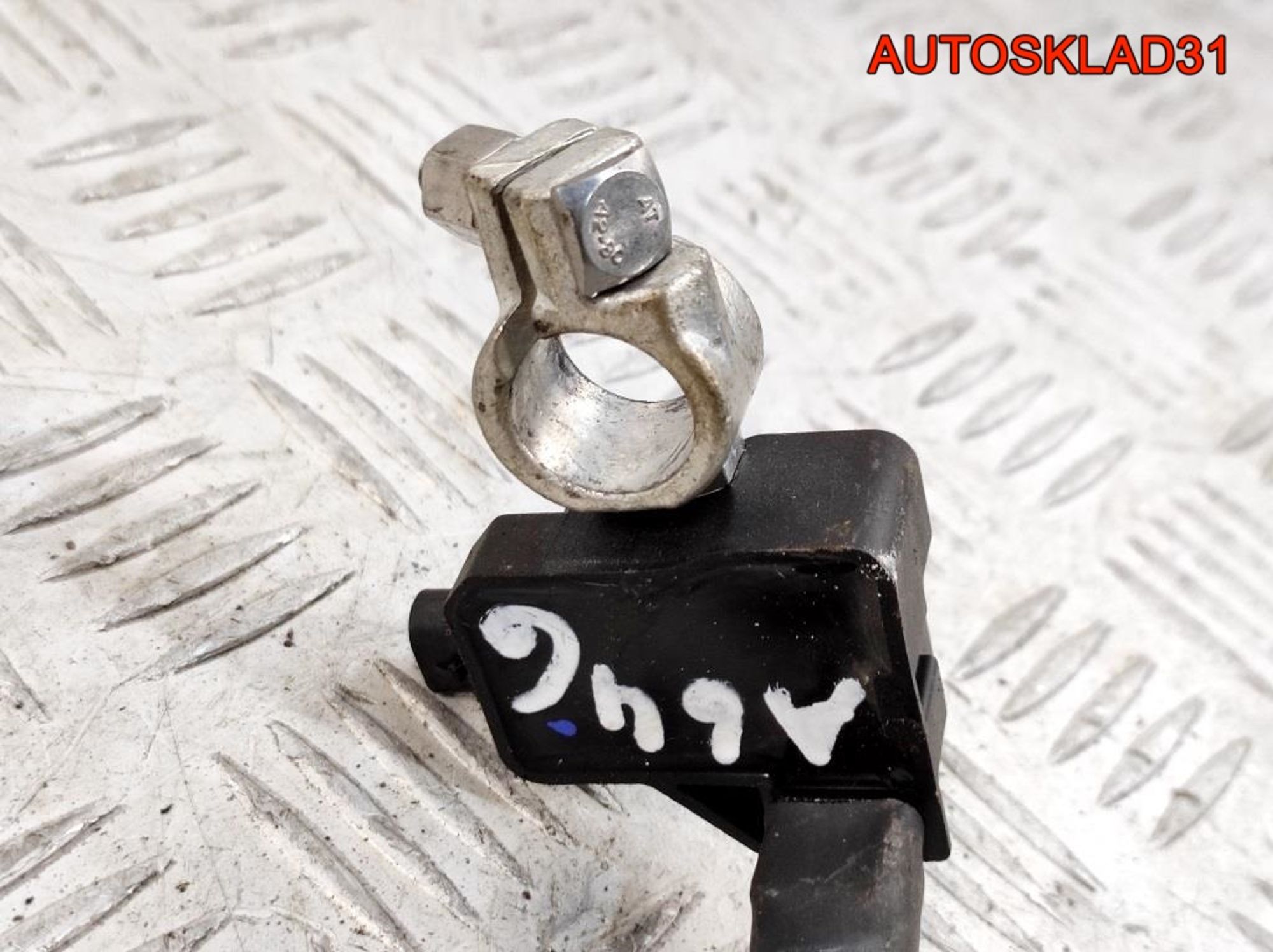 Клемма аккумулятора минус Audi A6 C7 4G 8X0915181, 600 рублей, Дубовое