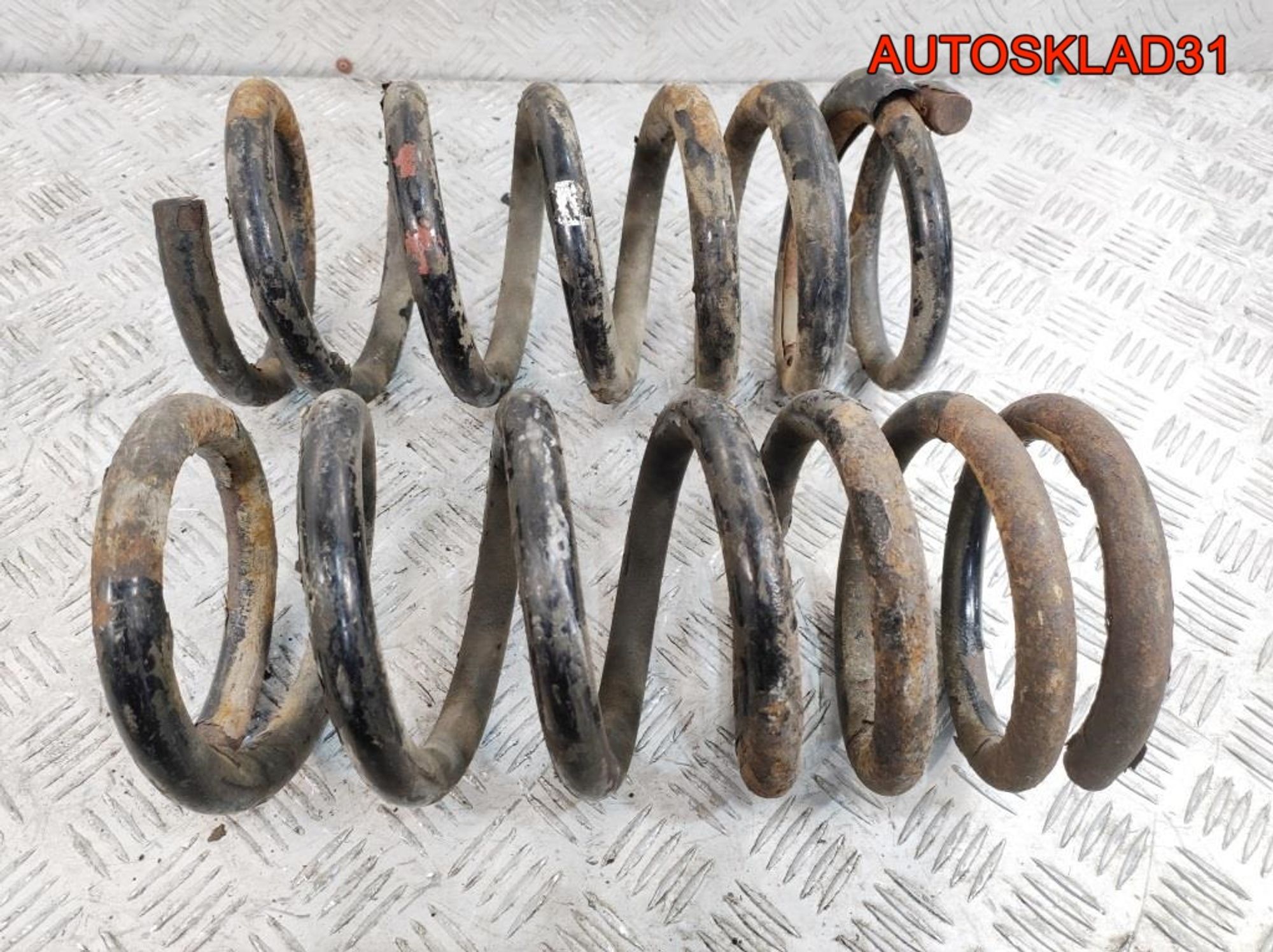 Пружина подвески задняя Mitsubishi Pajero 3 M3X02014, 2000 рублей, Дубовое