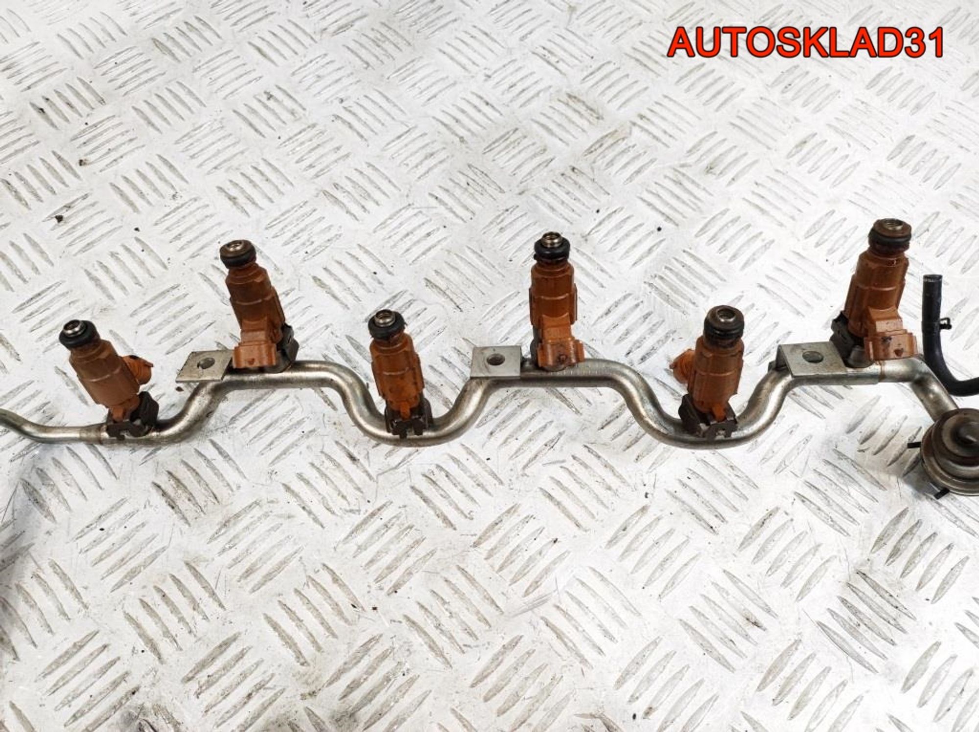 Форсунка топливная Audi A8 D3 6.0 BHT Бензин 07C906031C, 800 рублей, Дубовое