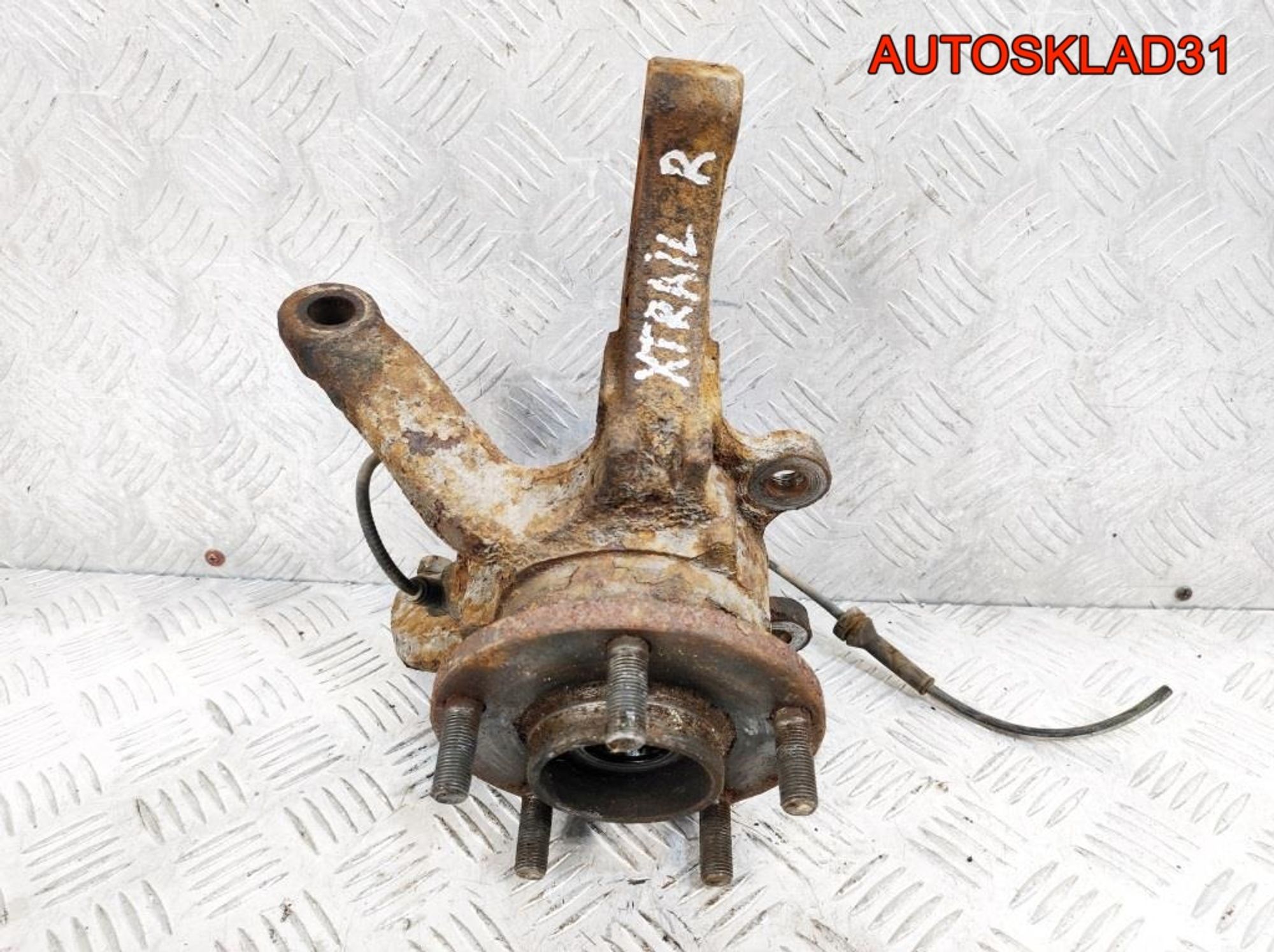 Кулак поворотный передний правый Nissan X-Trail T30 400148H300, 2700 рублей, Дубовое