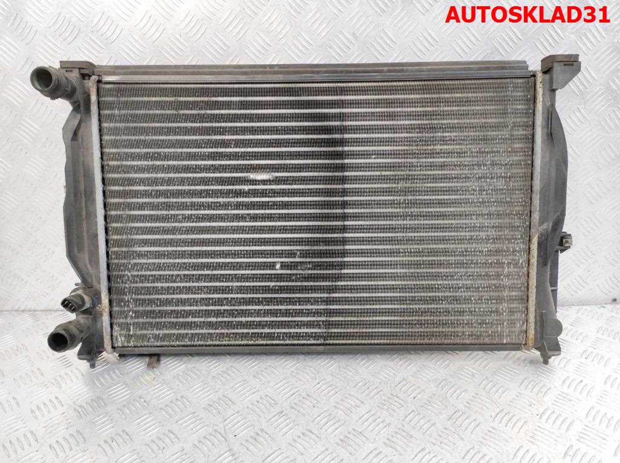 Радиатор основной Audi A4 B5 1,6 Бензин 8D0121251Q, 3000 рублей, Дубовое