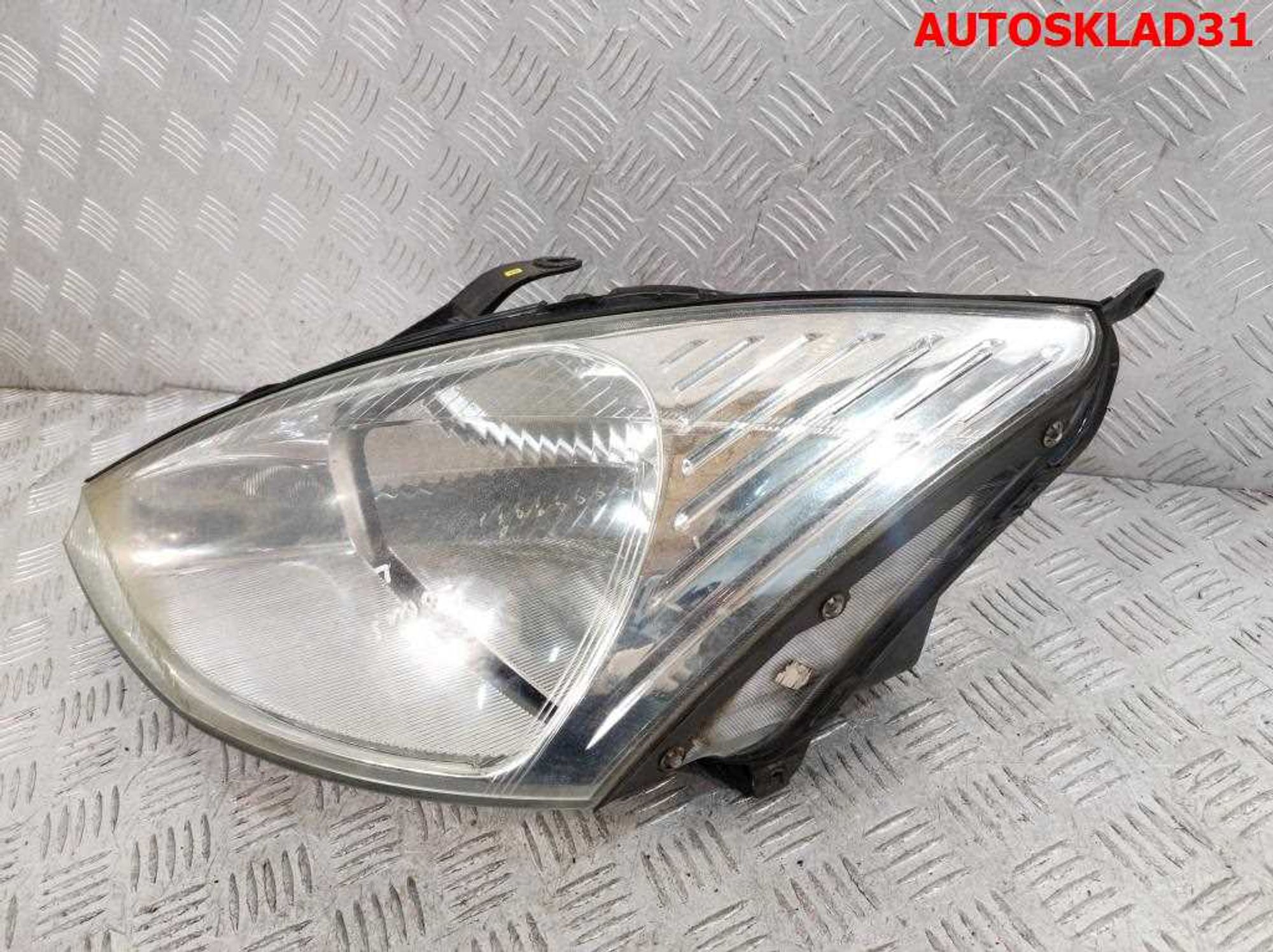 Фара левая Ford Focus 1 3S4Z13008AB Дорест, 4000 рублей, Дубовое