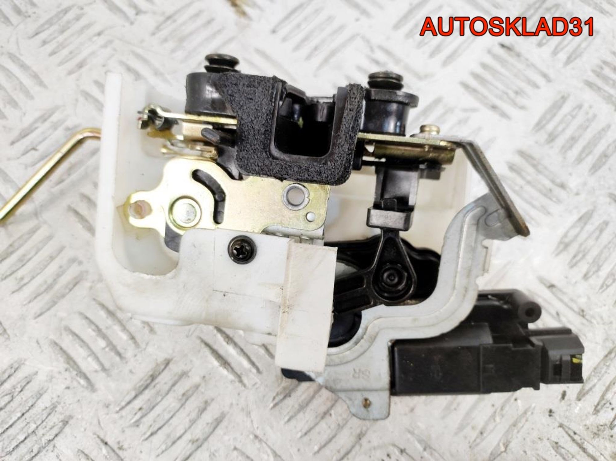 Замок двери задней правой Kia Picanto 8142007020EQ, 1200 рублей, Дубовое