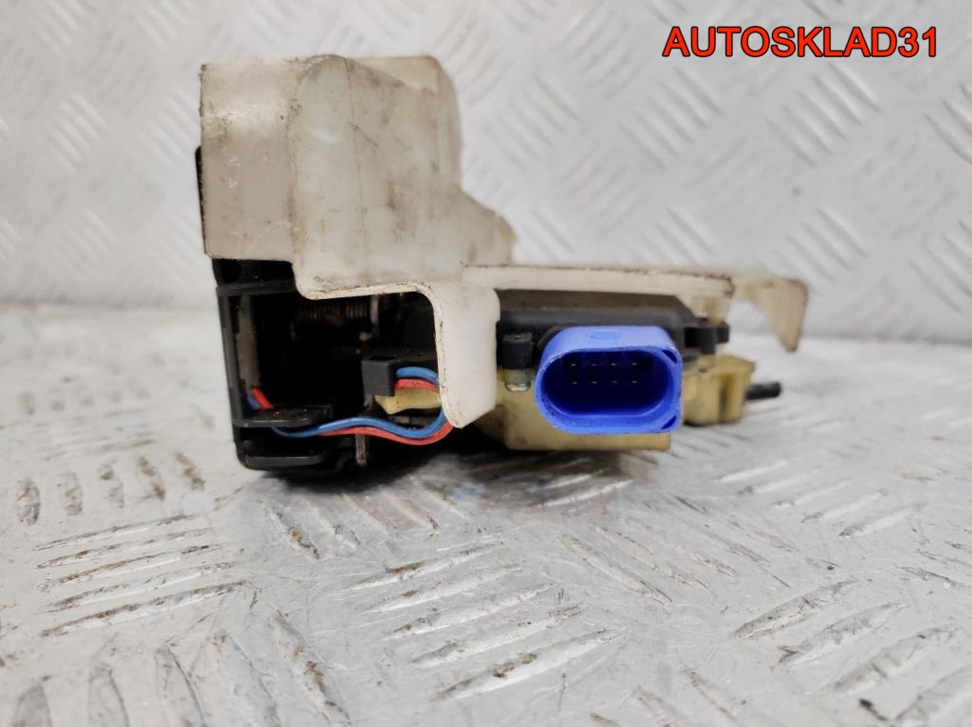 Замок двери передней правой VW Polo 4 3B1837016BP, 2200 рублей, Дубовое