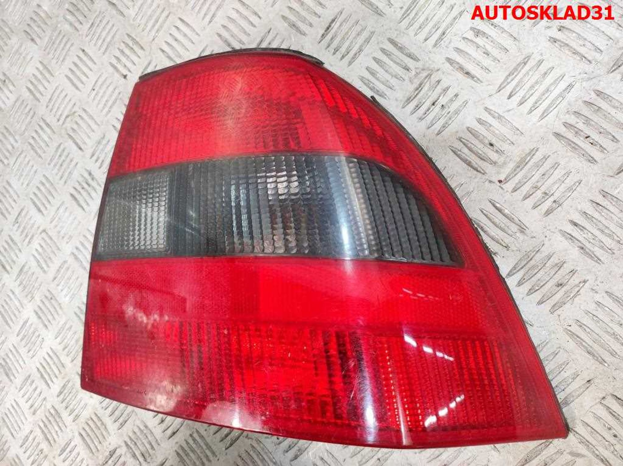 Фонарь задний правый Opel Vectra B Седан 37360748 Дорест, 1500 рублей, Дубовое