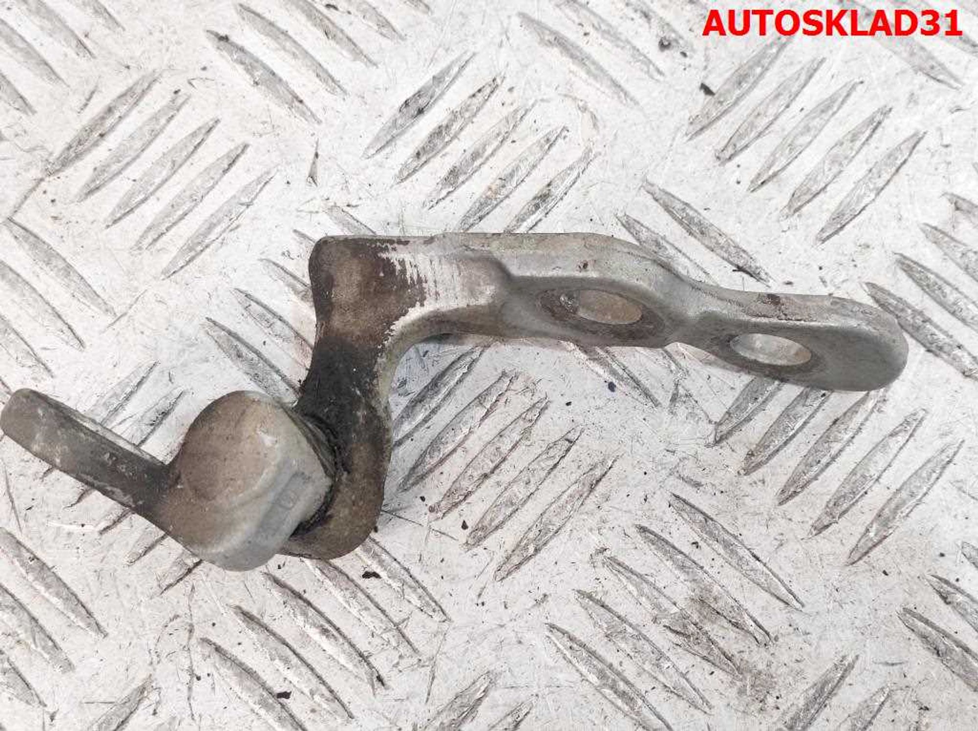 Петля двери передней правой верхняя Ford Focus 2 3M51R22800AE, 900 рублей, Дубовое