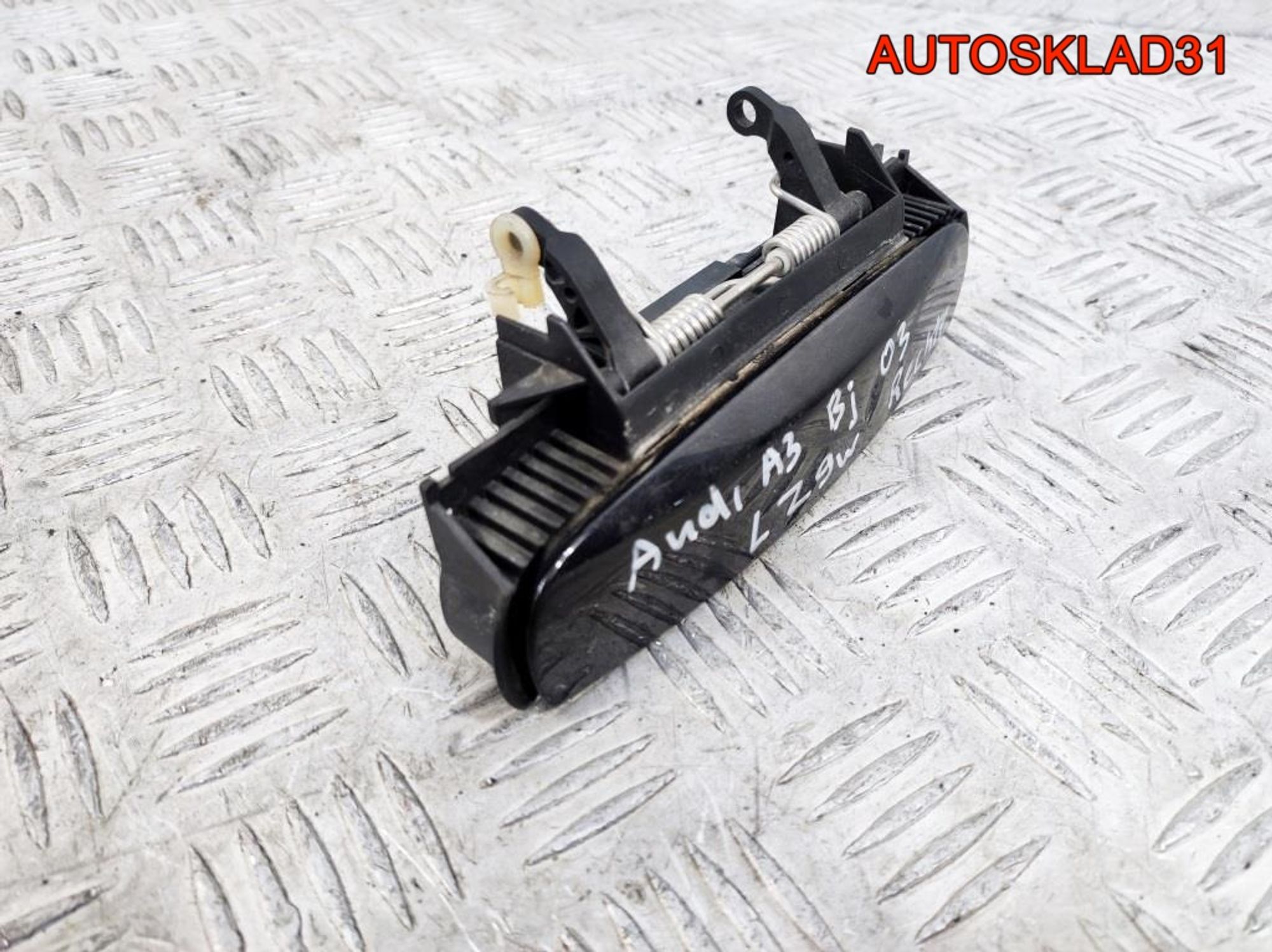 Ручка двери наружная левая Audi A3 8L 4B0839885, 900 рублей, Дубовое