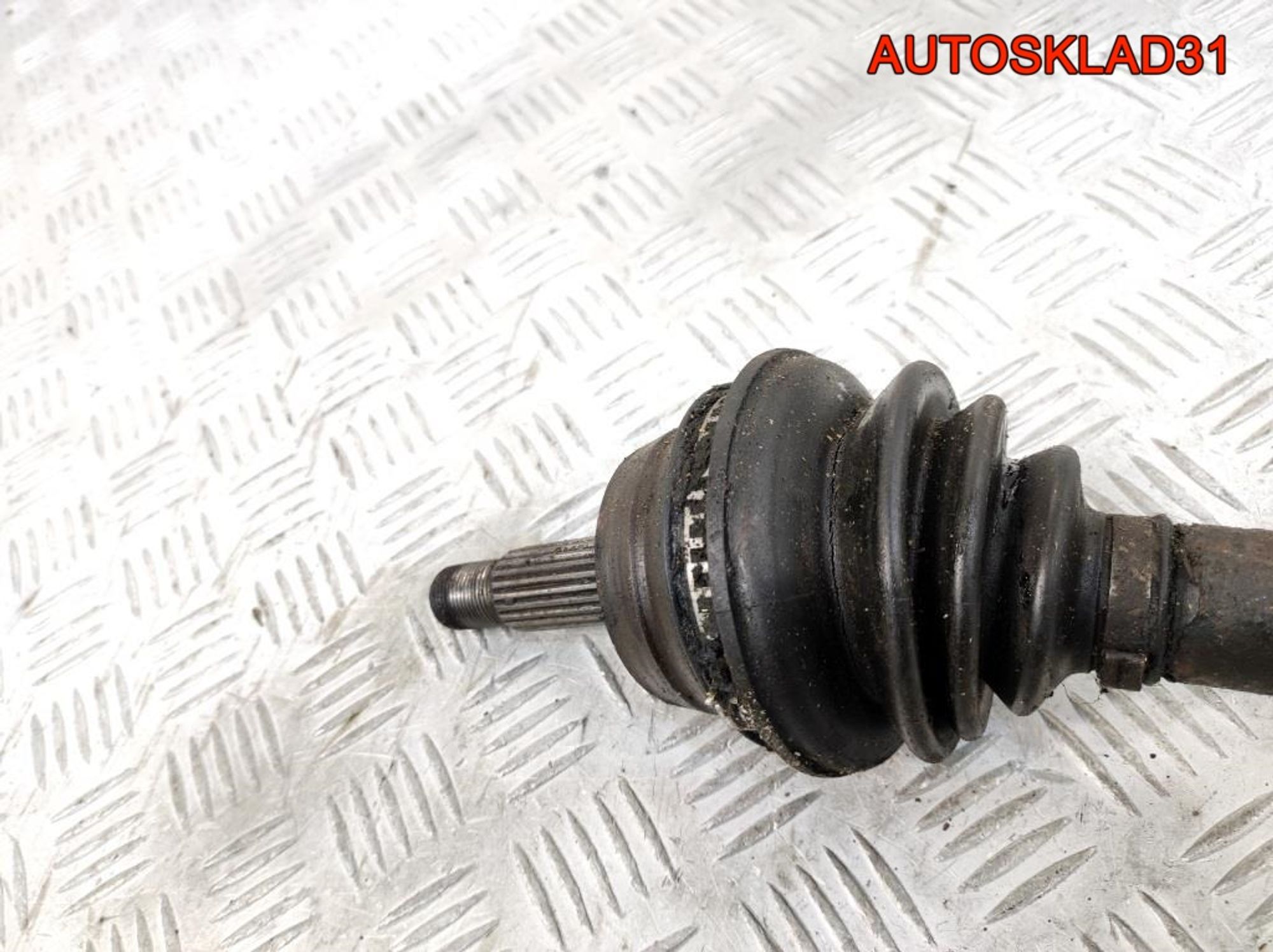 Полуось передняя Audi 80 B3 1,8 Бензин, 2300 рублей, Дубовое