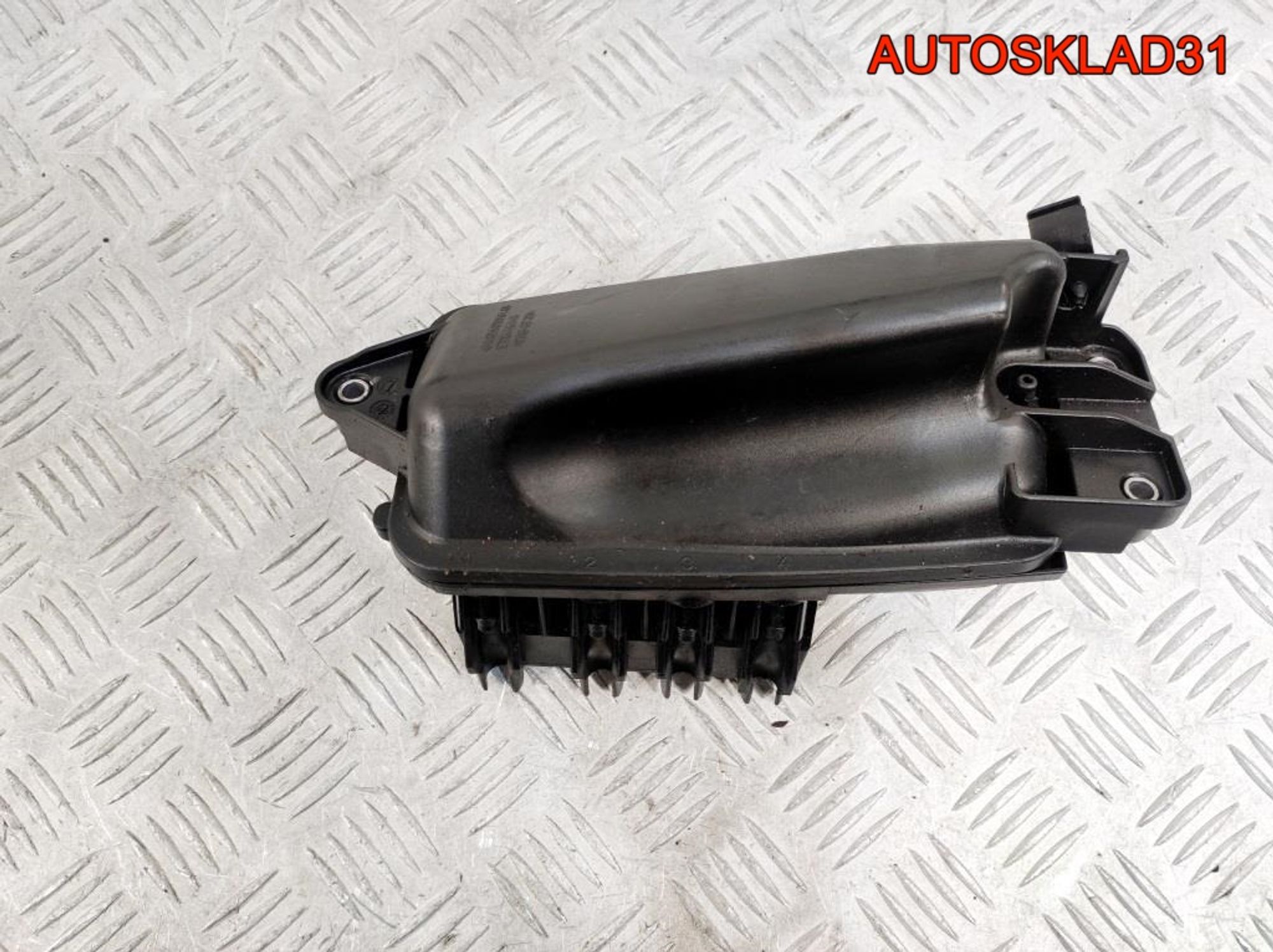 Вакуумный ресивер Mercedes GLK X204 A6510700468, 1400 рублей, Дубовое