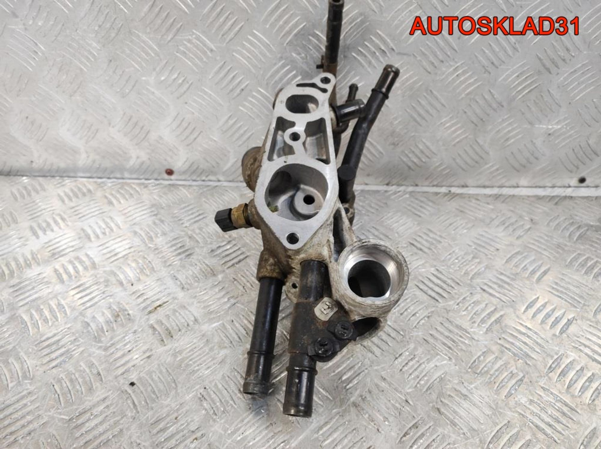 Корпус термостата Hyundai Sonata 5 G4KC 2560025200, 1400 рублей, Дубовое