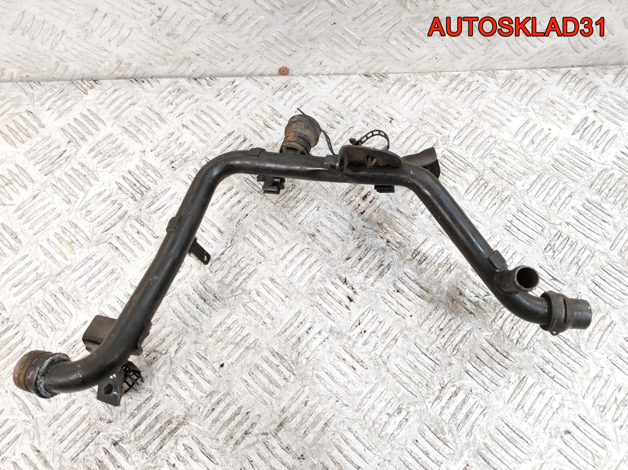 Трубка охлаждающей жидкости VW Passat B5 1.9 Дизель 038121065BH, 600 рублей, Дубовое