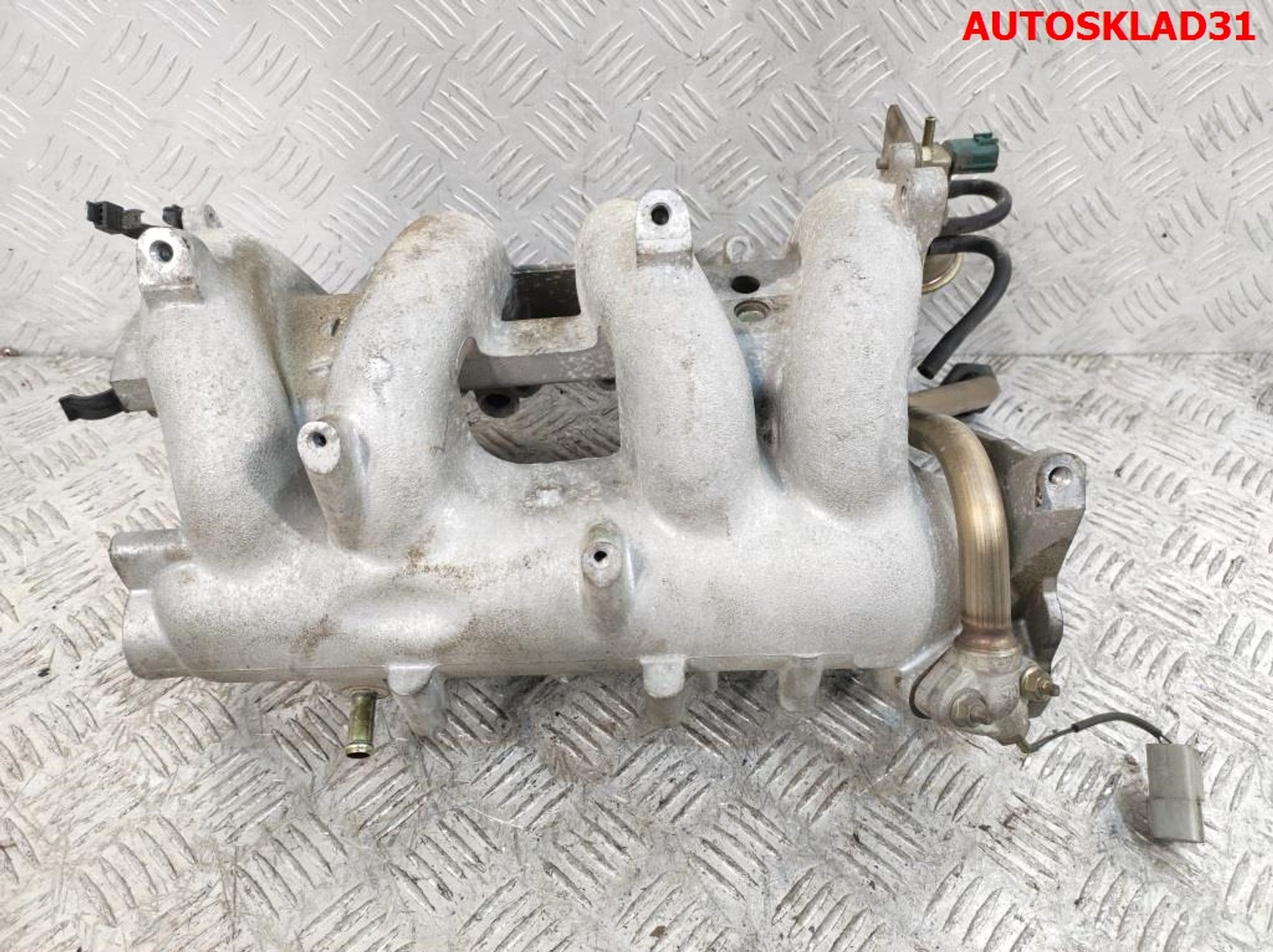 Коллектор впускной Nissan Primera P11E 1,8 QG18DE 140019F600, 1700 рублей, Дубовое