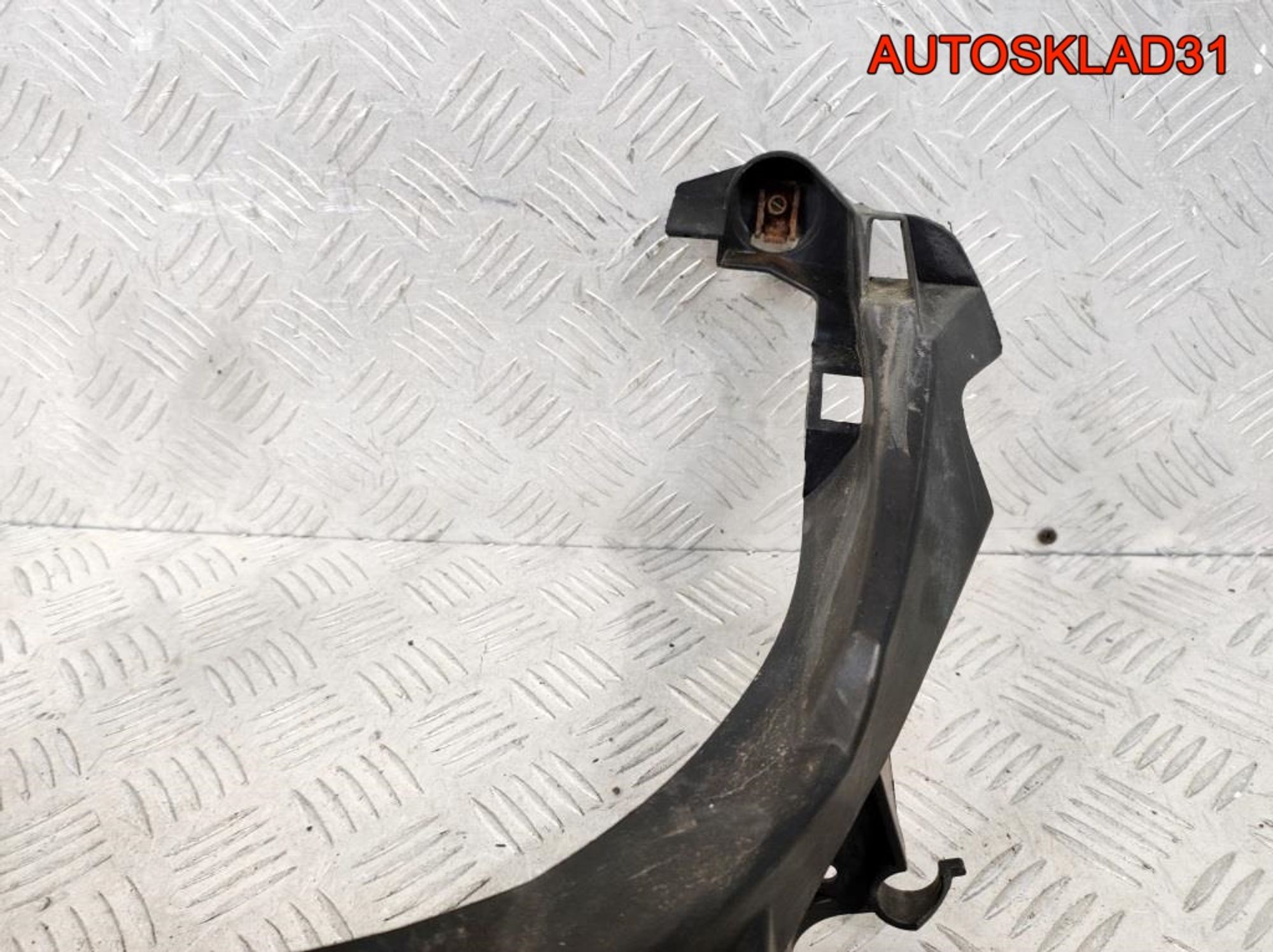 Кронштейн фар левый BMW E90 51117116707, 1400 рублей, Дубовое