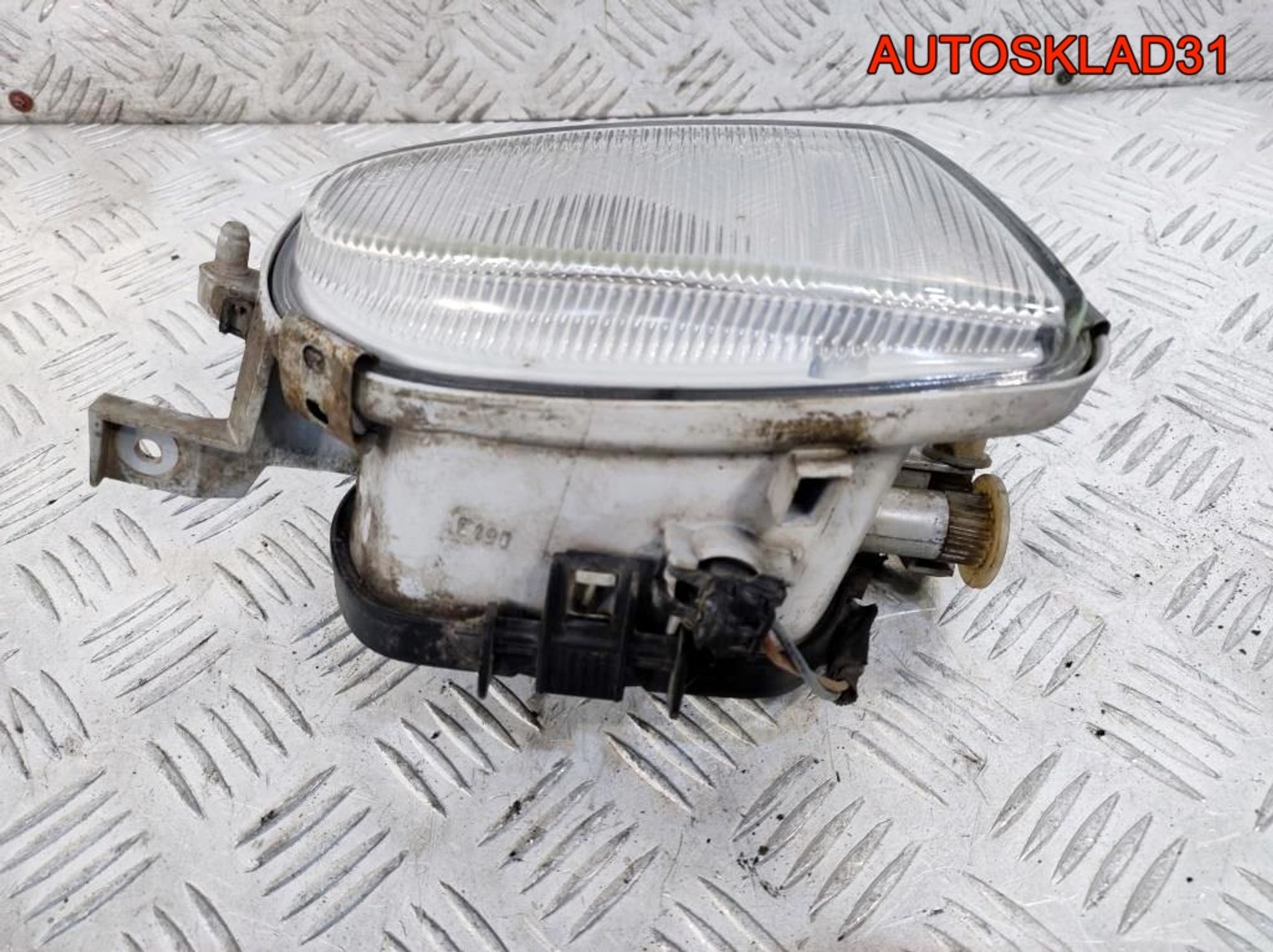 Фара противотуманная правая Mercedes W210 Рест, 1400 рублей, Дубовое