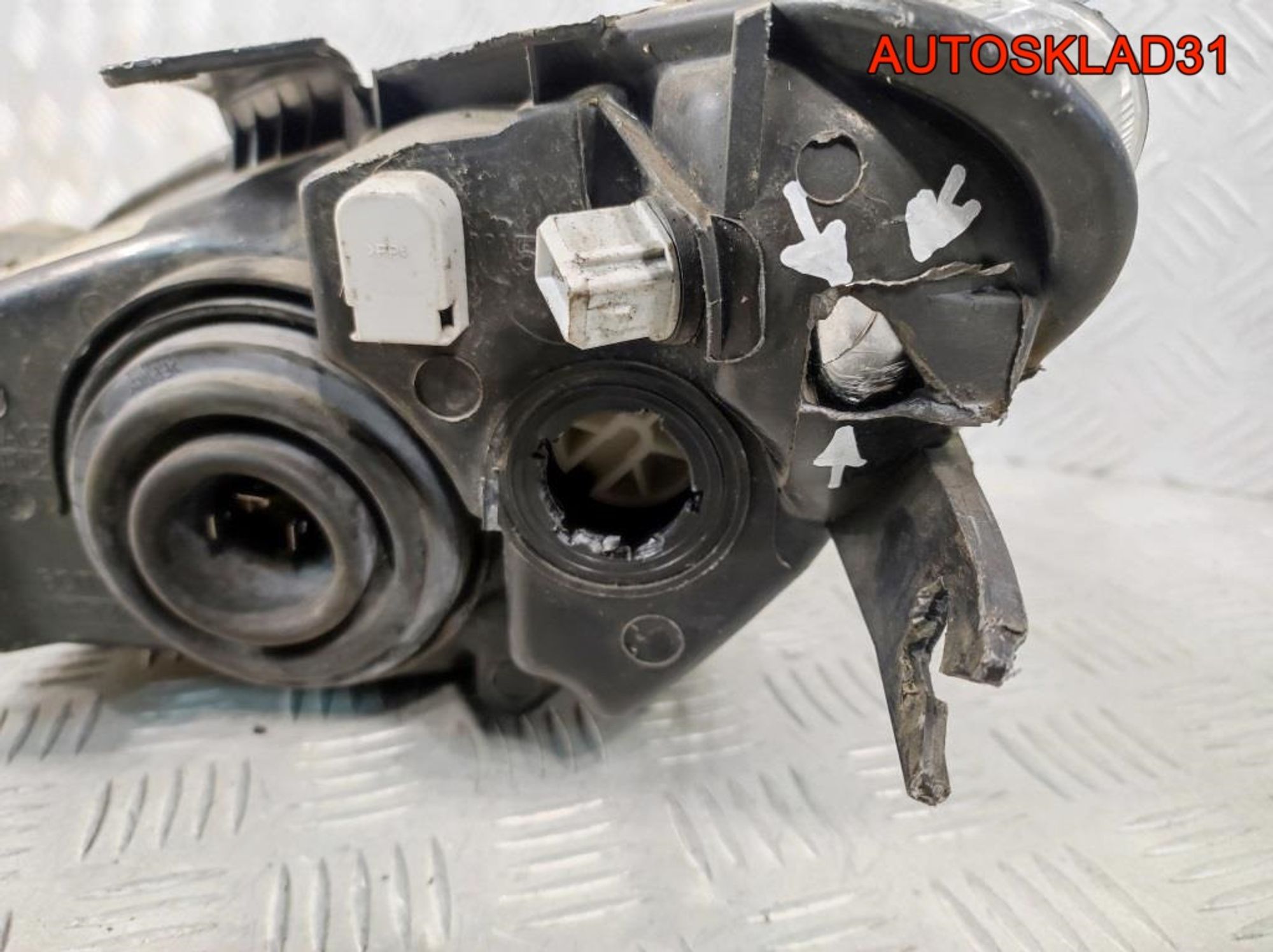 Фара правая Peugeot 206 89002770 Дорест, 4500 рублей, Дубовое