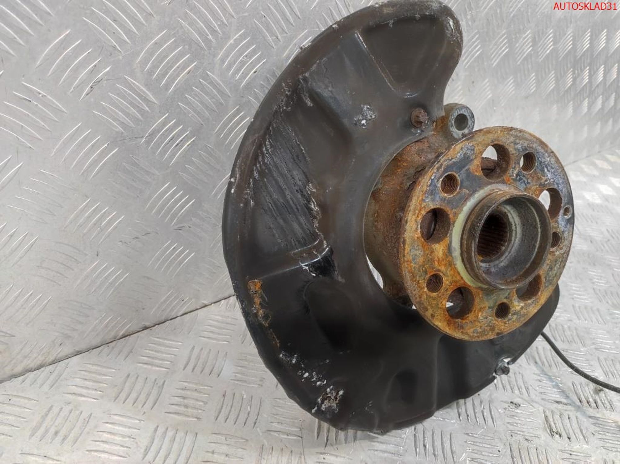 Кулак поворотный передний левый Mercedes GLK 2,2 651.912 A2043322901, 12000 рублей, Дубовое