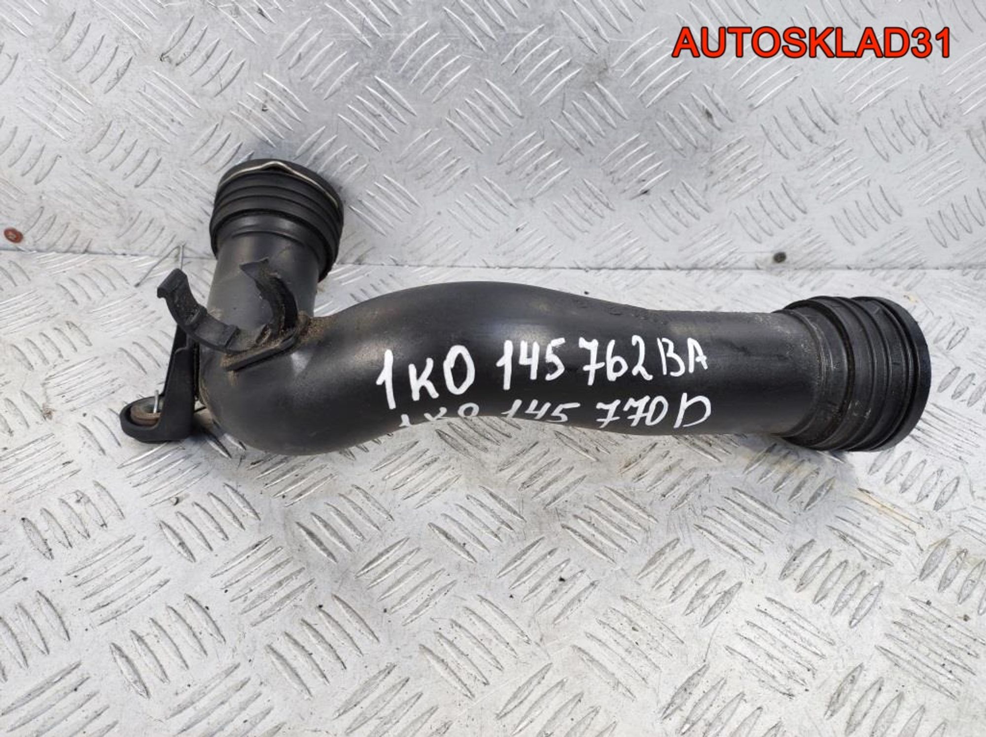 Патрубок интеркулера VW Passat B6 1K0145762BA, 1700 рублей, Дубовое