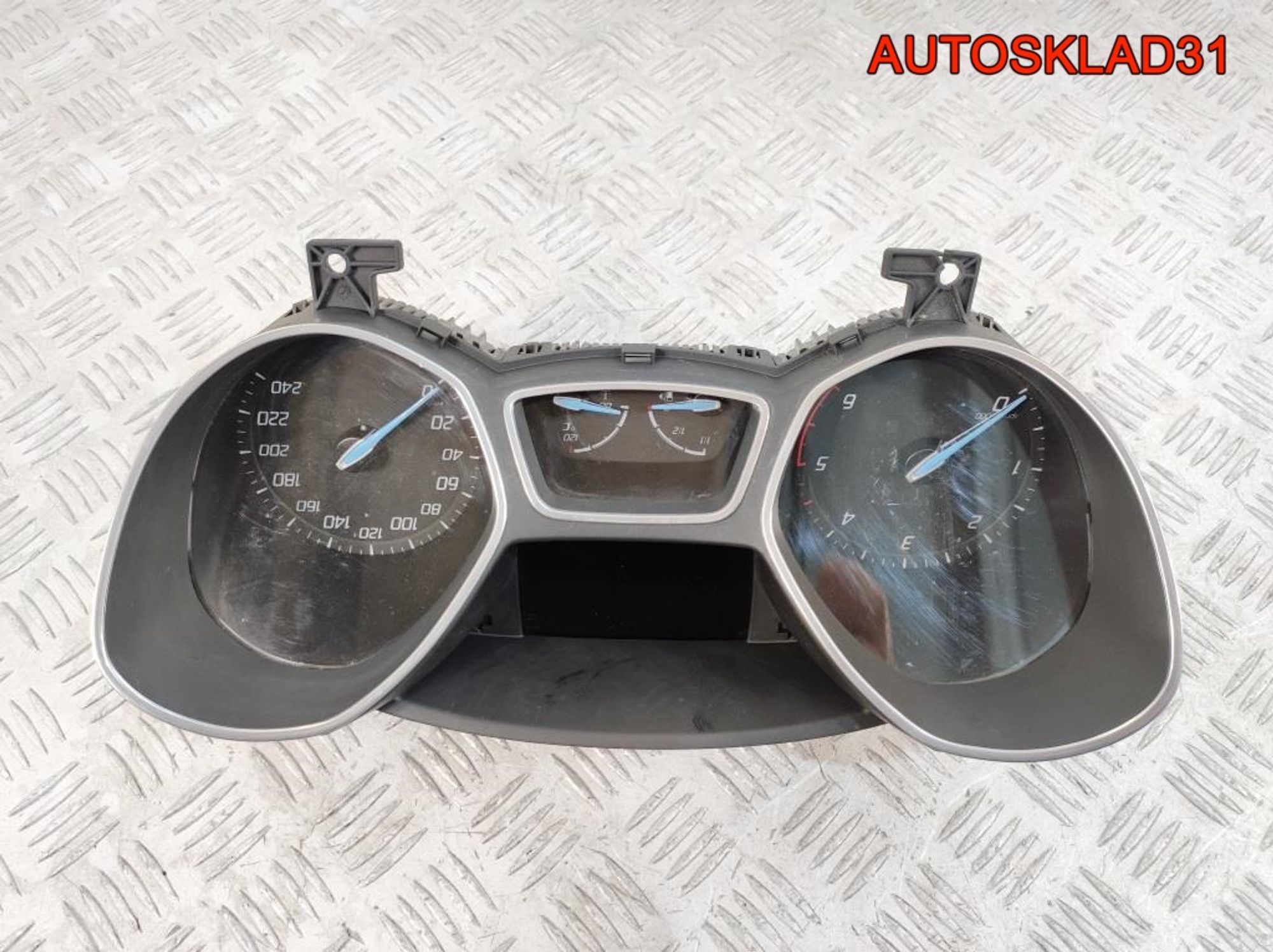 Панель приборов Ford Focus 3 BM5T10849LS Дизель, 25000 рублей, Дубовое