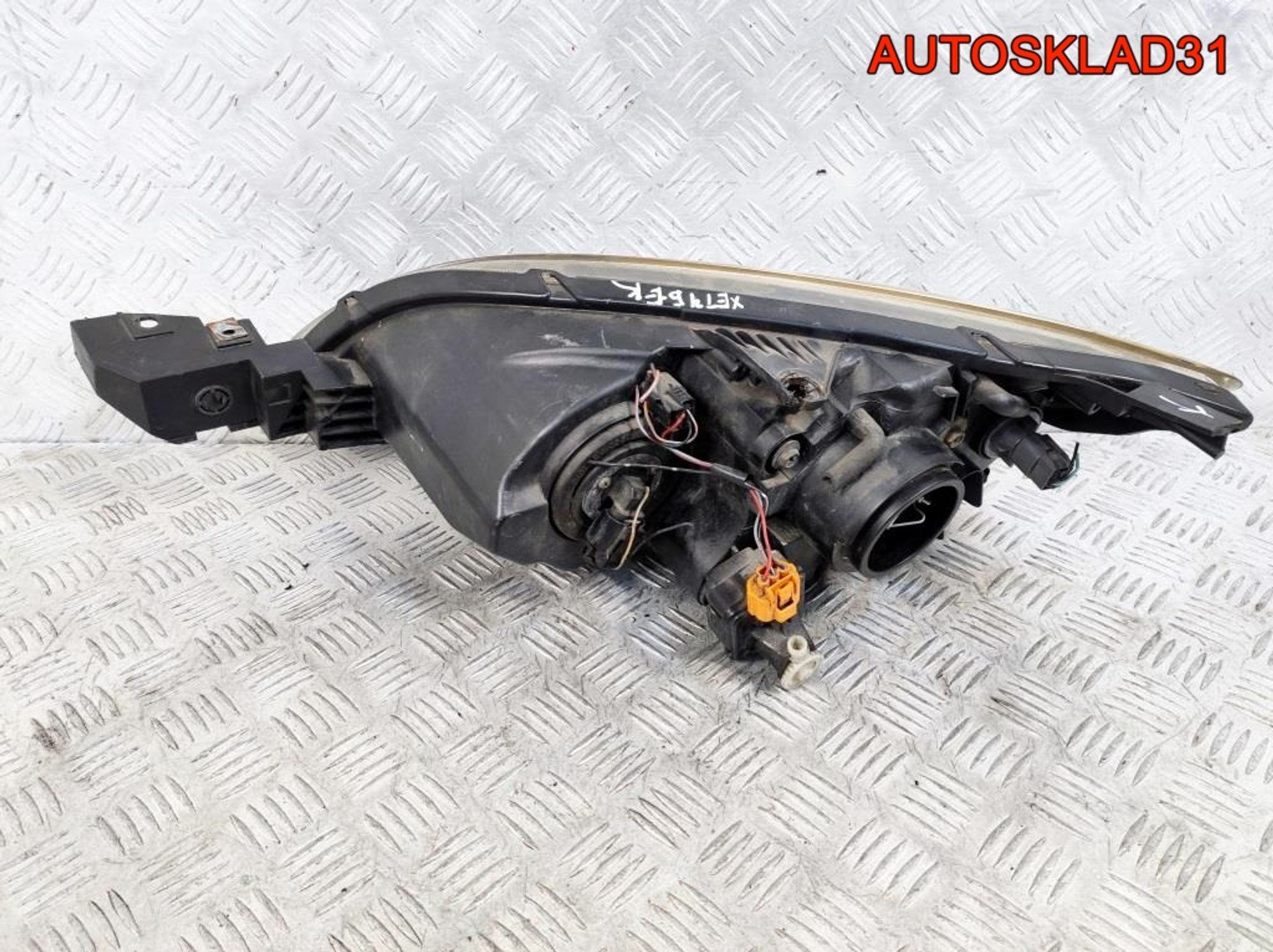 Фара правая Галоген Mazda 3 BK BP4K510K0E Хетчбэк, 6300 рублей, Дубовое