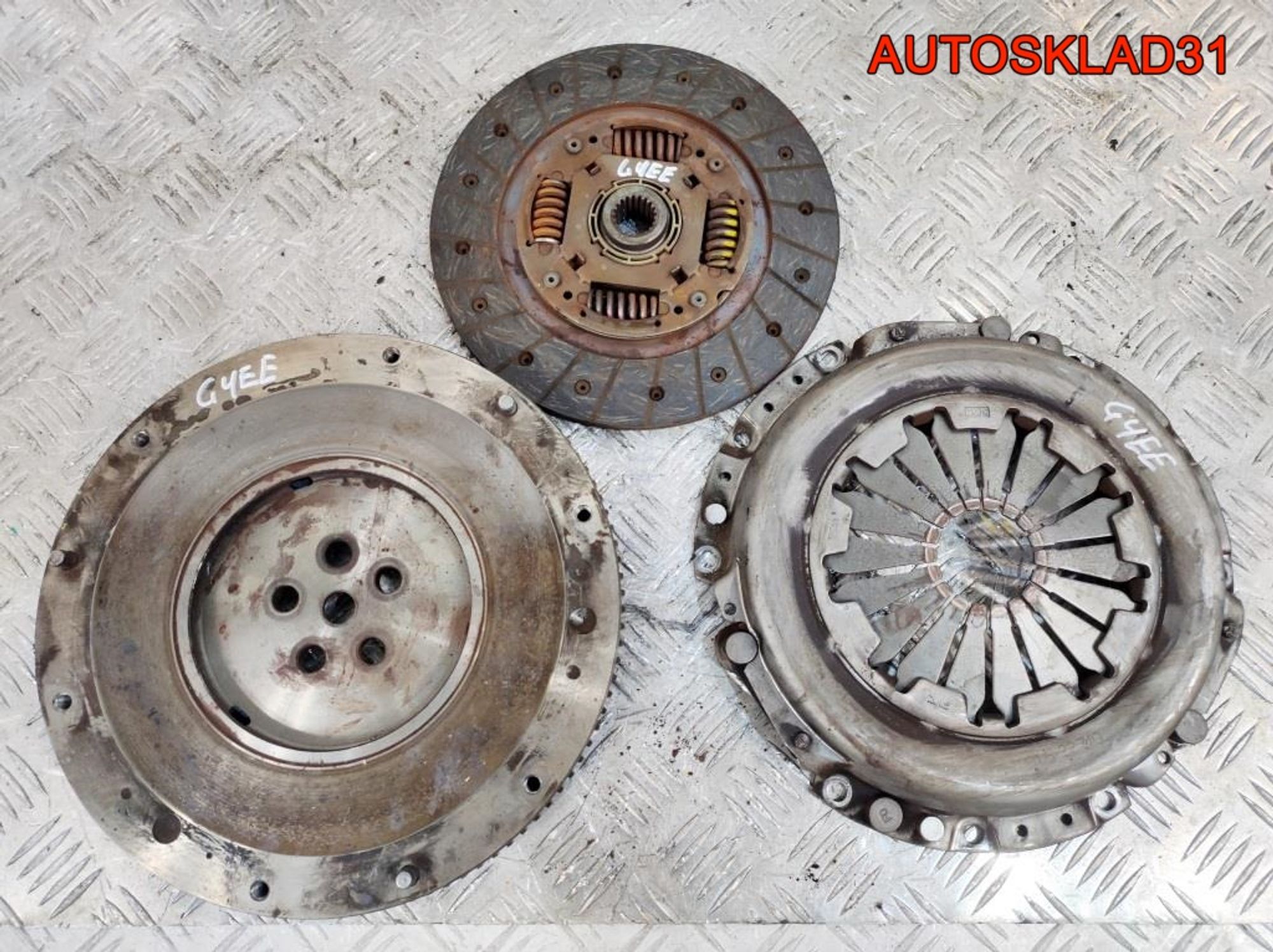 Маховик в сборе со сцеплением Hyundai Getz 1,4 G4EE Бензин, 1800 рублей, Дубовое