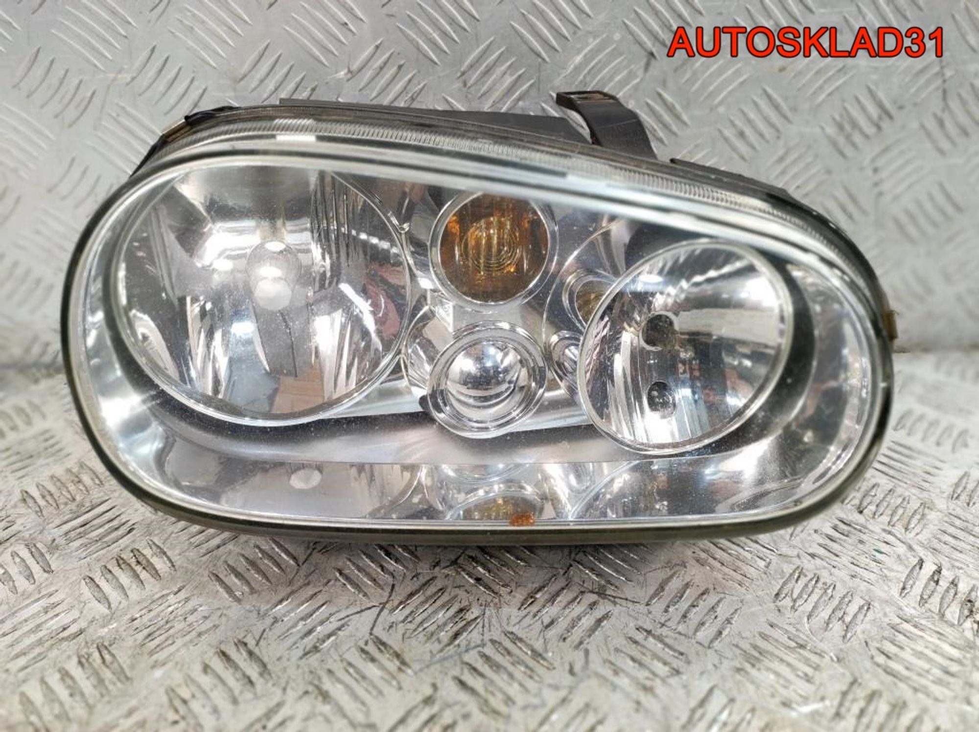 Фара правая Hella VW Golf 4 150146001, 6500 рублей, Дубовое