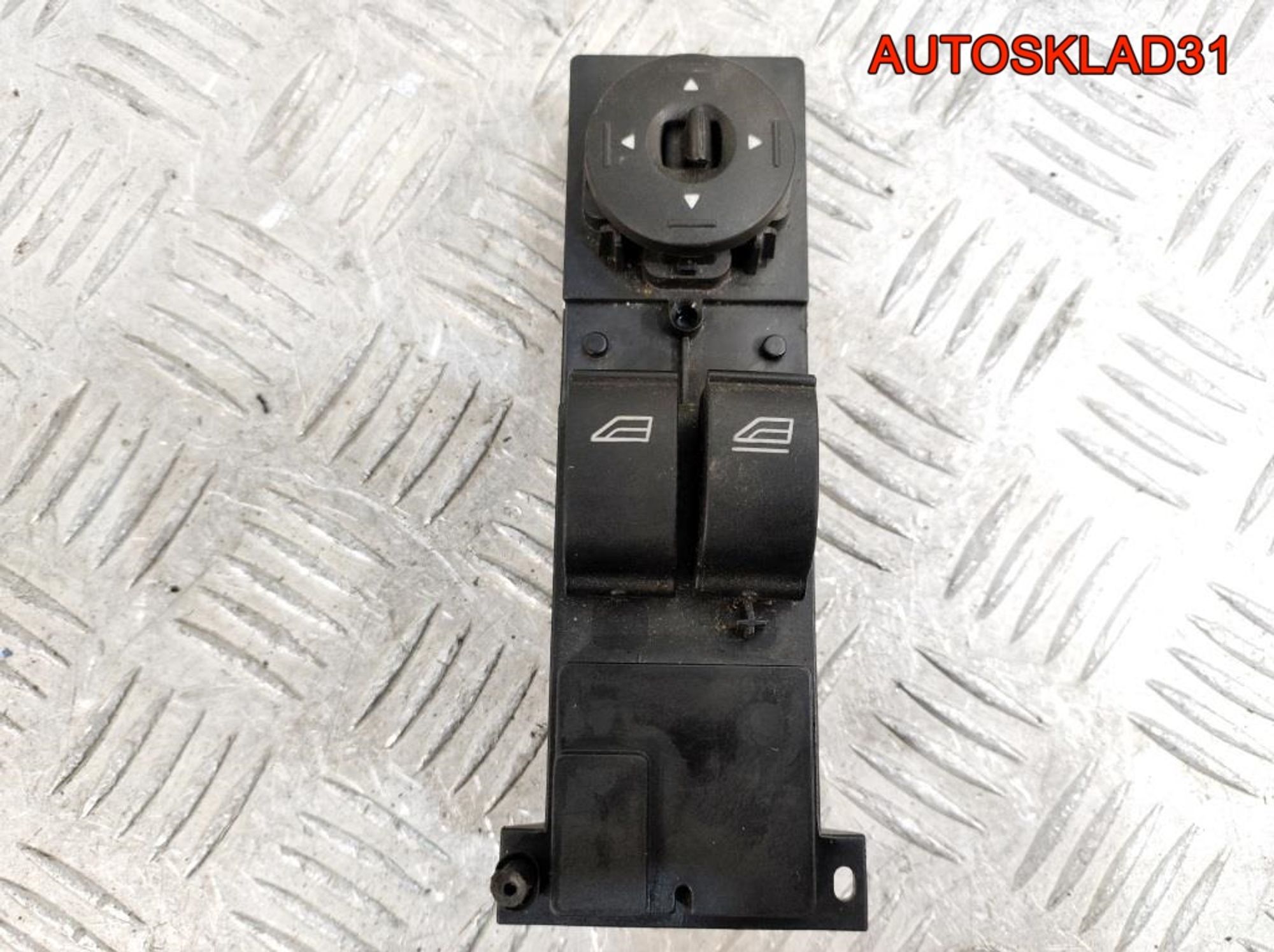 Блок стеклоподъемников Ford Focus 2 3M5T14529DF, 900 рублей, Дубовое