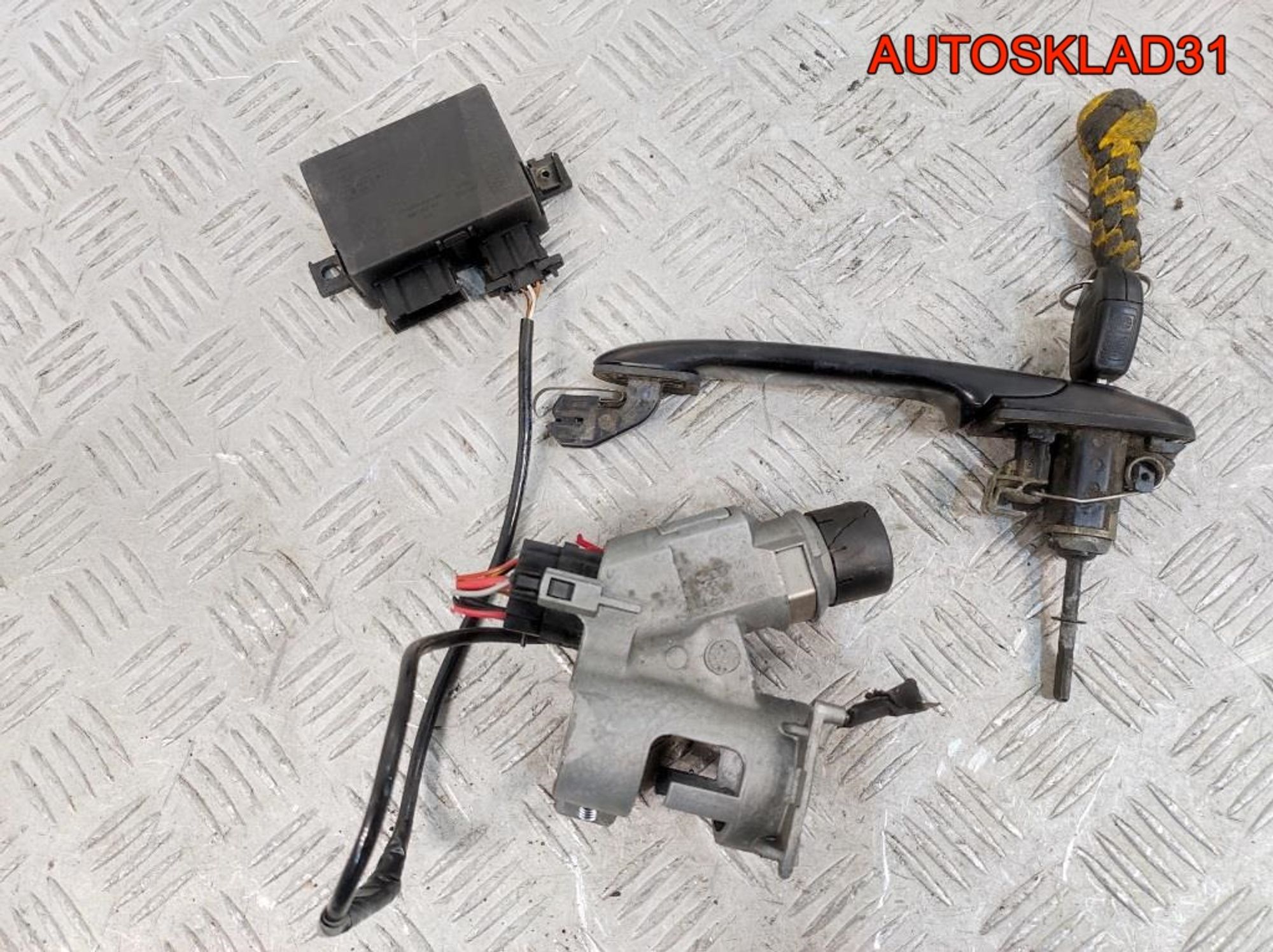 Комплект замок зажигания и личинка с ключом VW Polo 3 357905851F, 4500 рублей, Дубовое