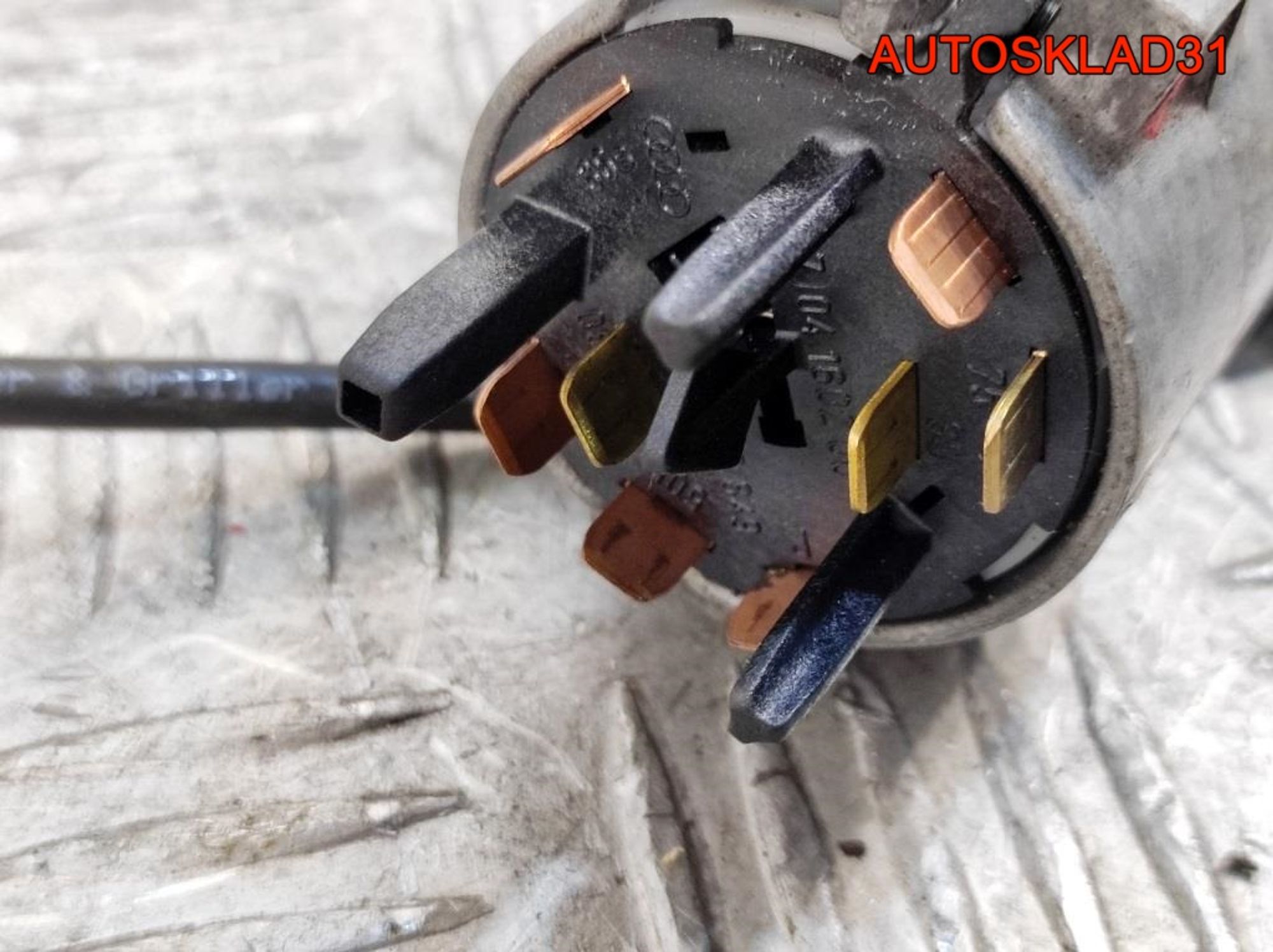 Комплект замок зажигания и личинка с ключом VW Golf 4  4B0905851B, 3600 рублей, Дубовое