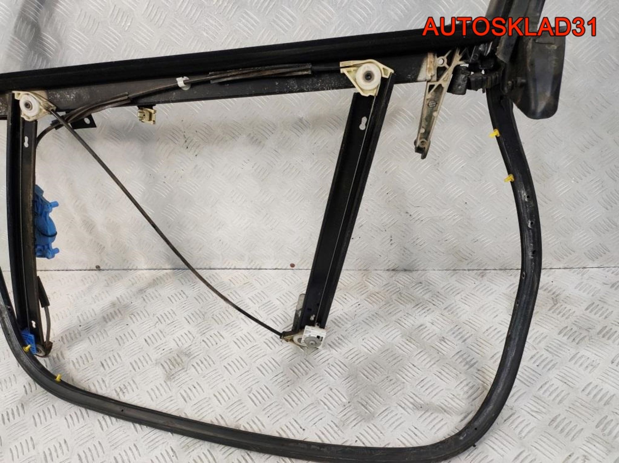 Рамка двери передней левой Audi A4 B 8E0837461A, 3700 рублей, Дубовое