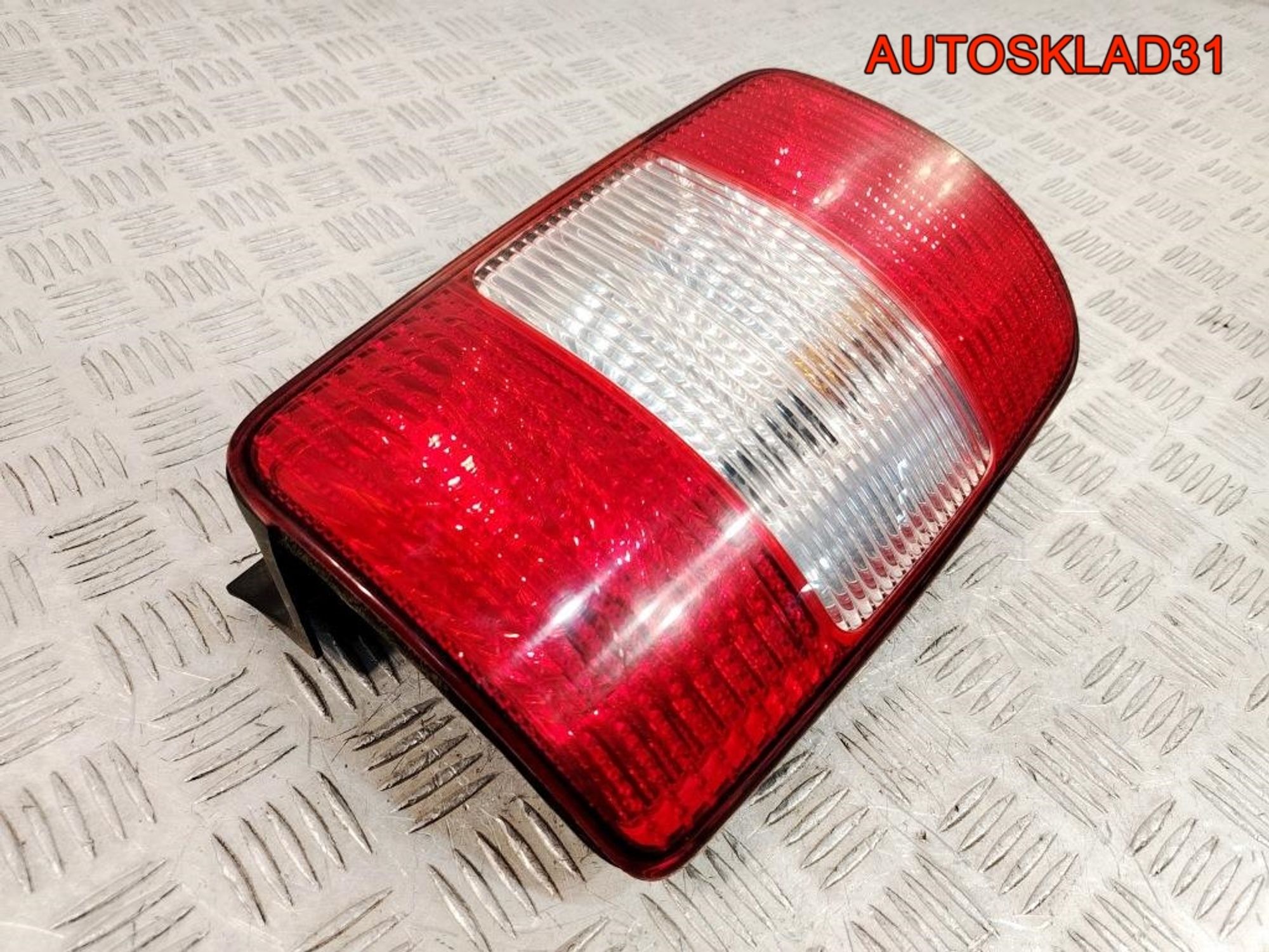 Фонарь задний левый Volkswagen 2004-2010 2K0945111A, 7000 рублей, Дубовое