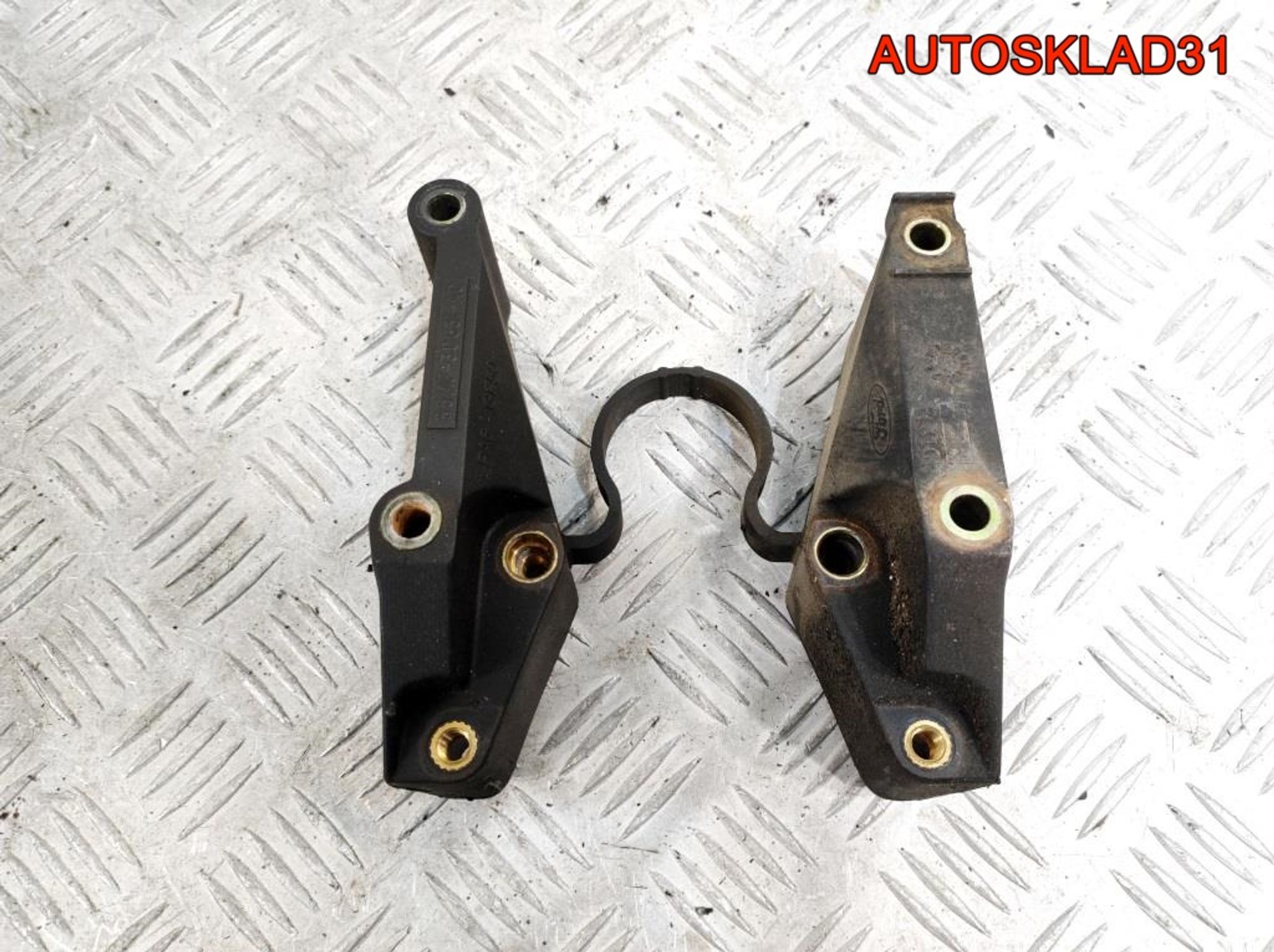 Кронштейн гидроусилителя Ford Focus 2 98MF3C631AC, 900 рублей, Дубовое