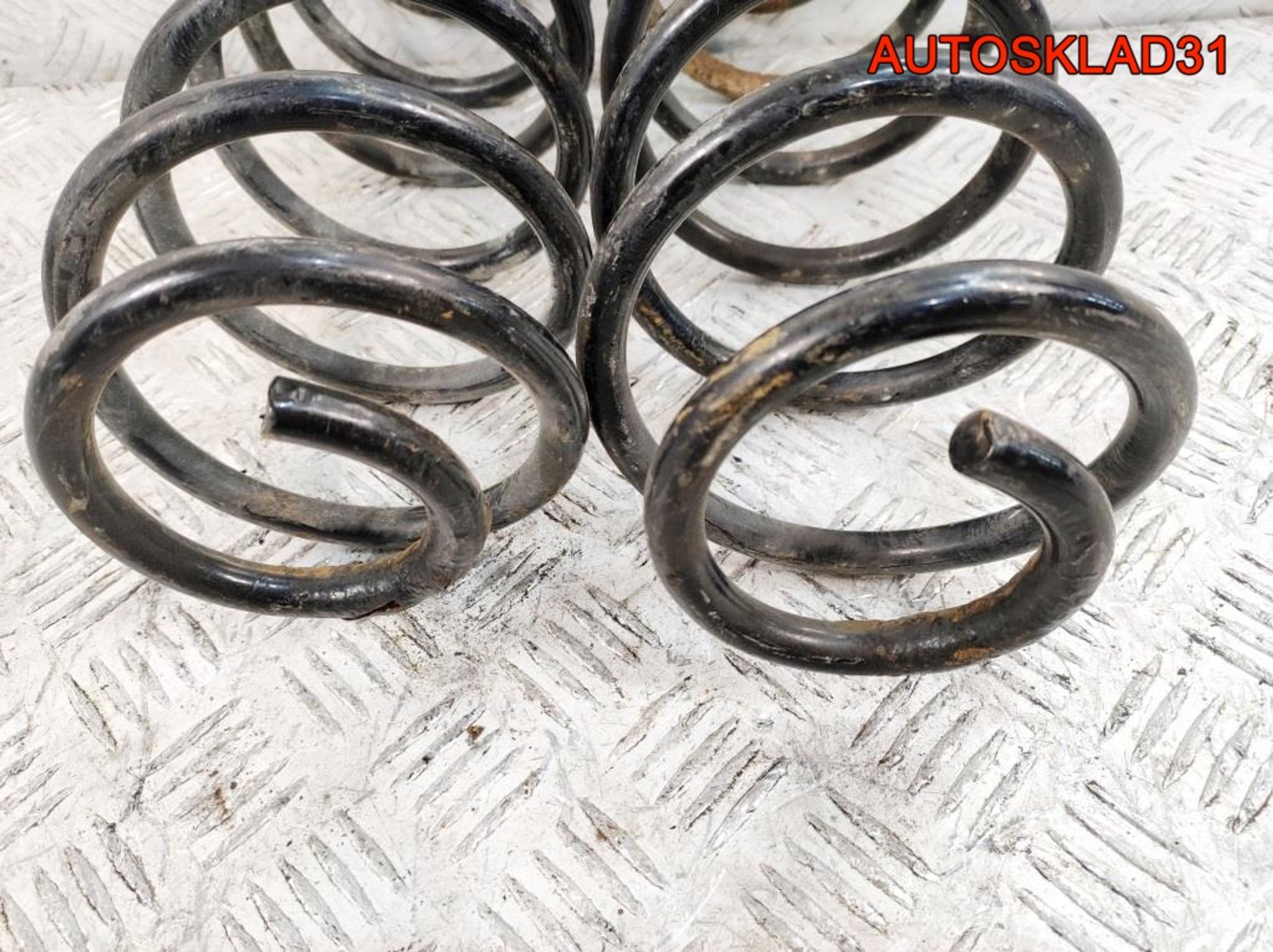 Пружина подвески задняя Комплект Toyota Yaris 1.3 1NR 482310D170, 2000 рублей, Дубовое