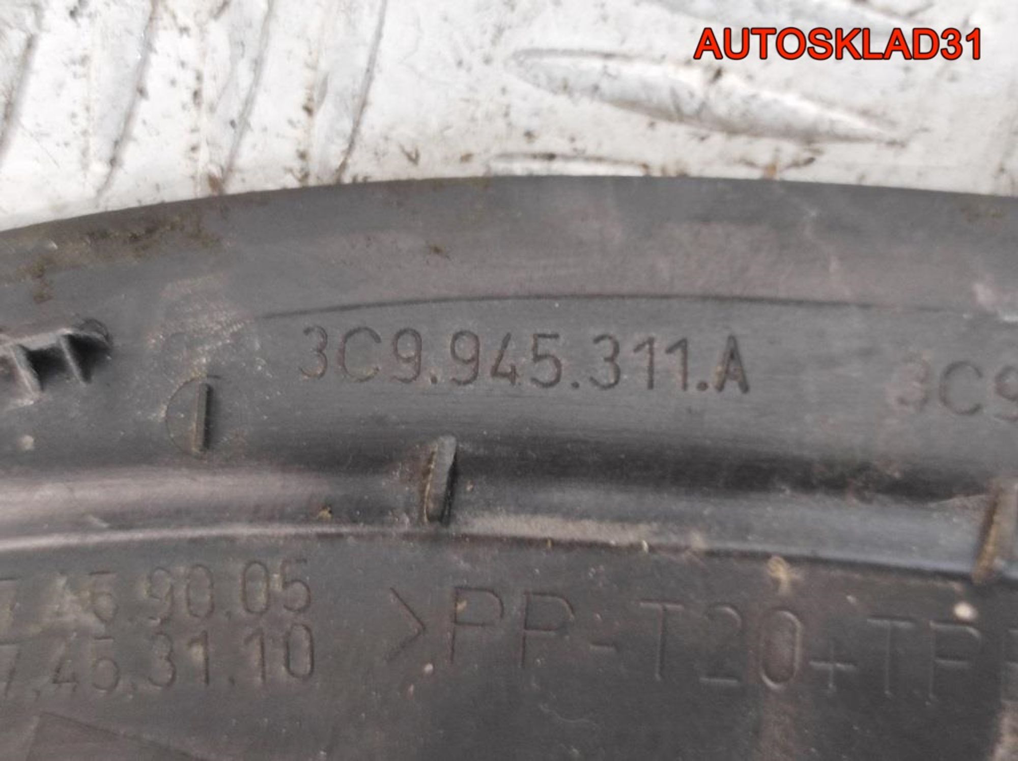 Щиток фонаря левый VW Passat B6 3C9945311A Combi, 300 рублей, Дубовое