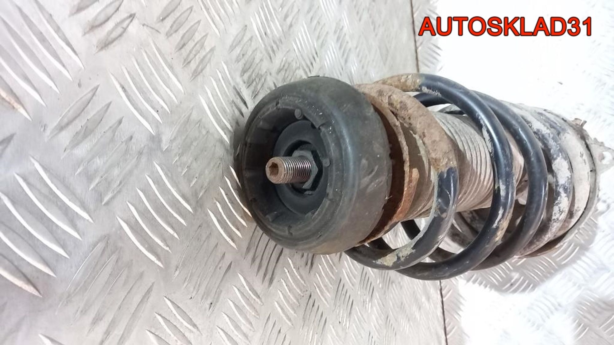 Амортизатора передний правый в сборе VW Golf 3 1H0413031P, 2500 рублей, Дубовое