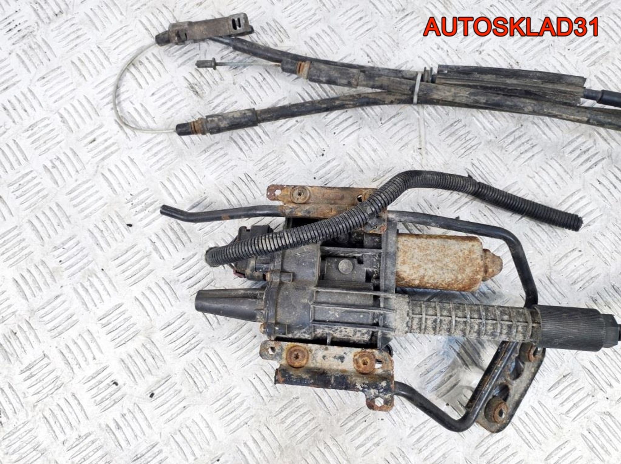 Моторчик стояночного тормоза Opel Astra J 13365044, 5400 рублей, Дубовое