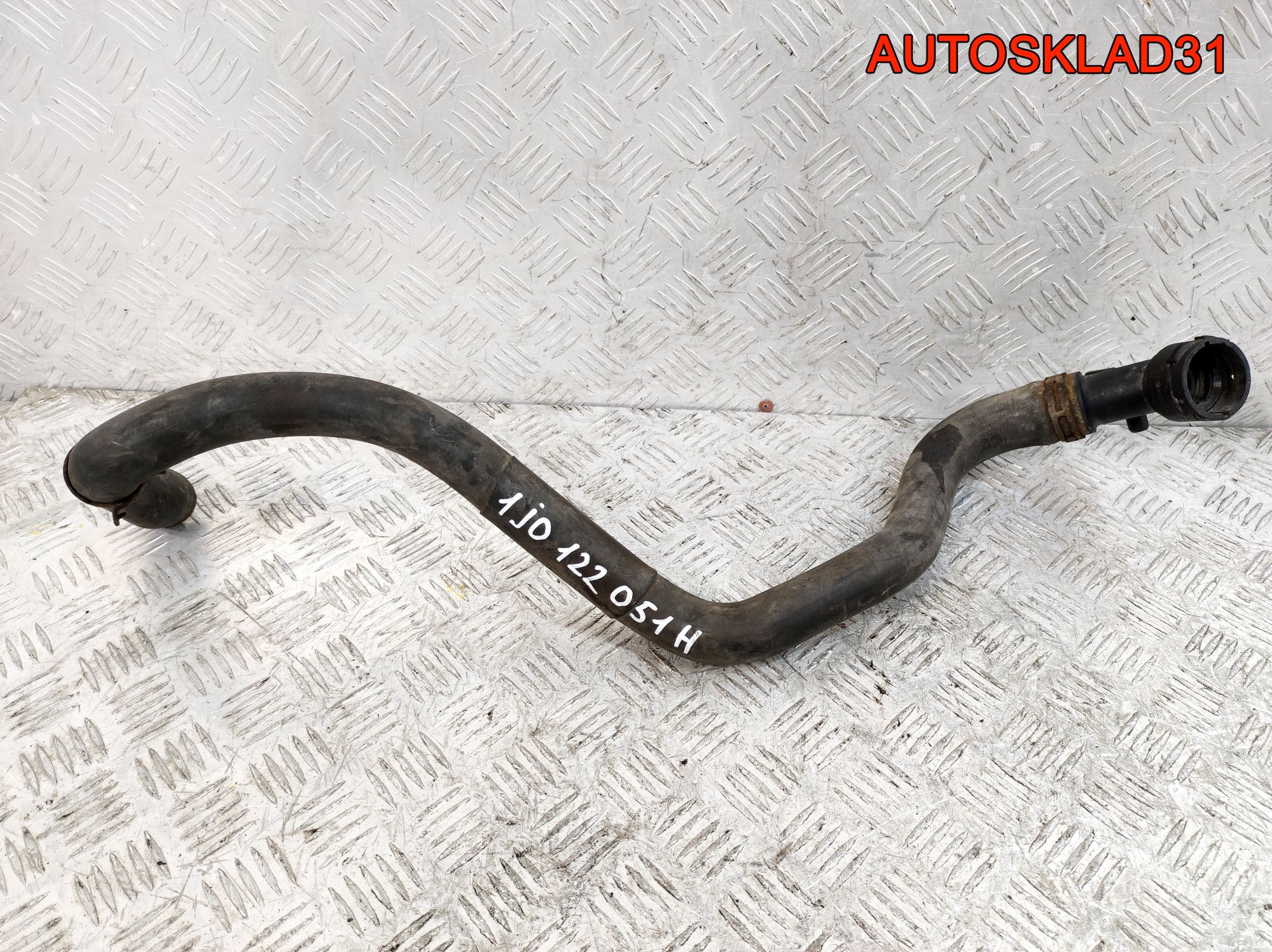 Патрубок радиатора VW Golf 4 1J0122051H, 1000 рублей, Дубовое