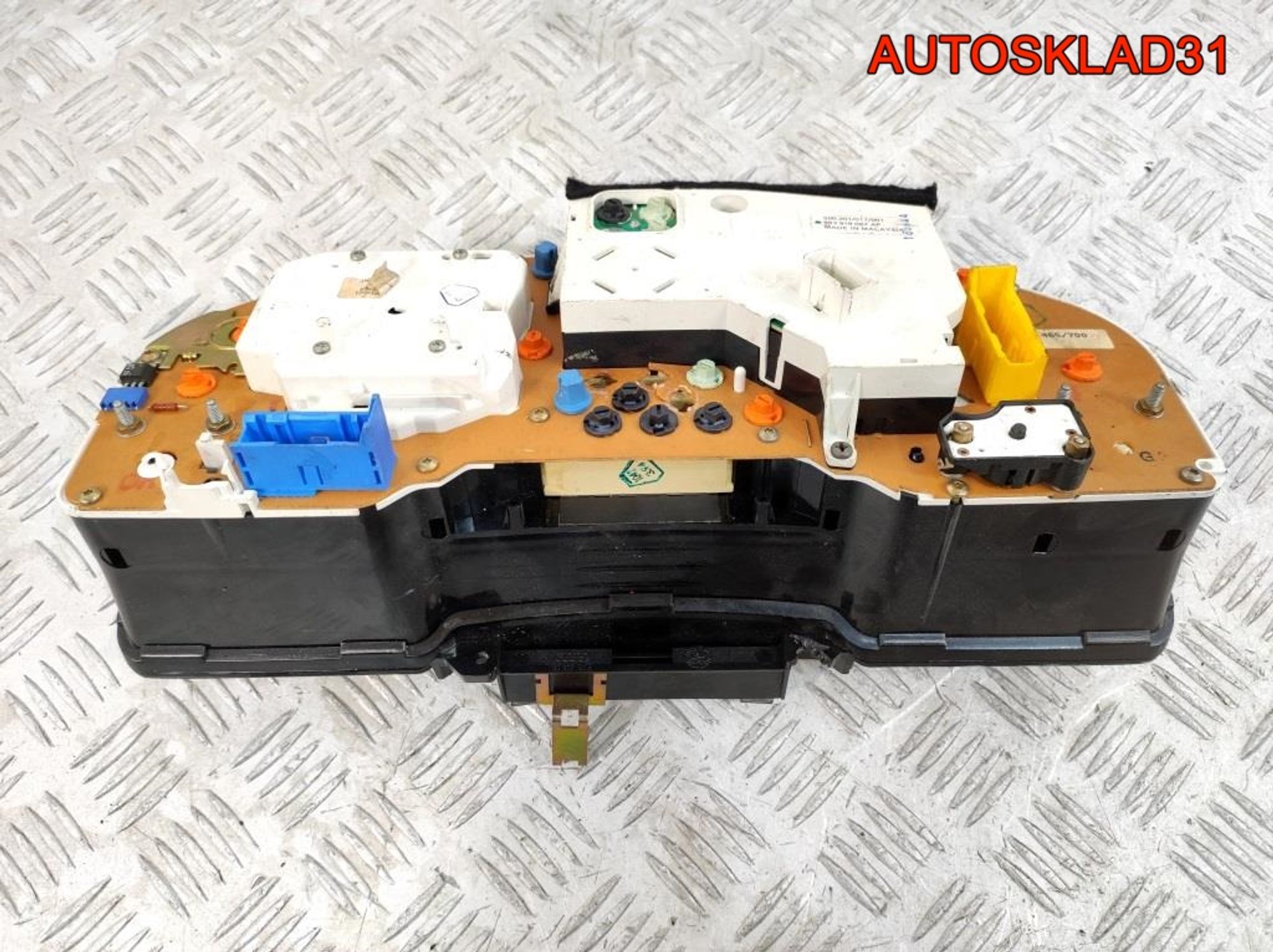 Панель приборов Audi 80 B4 8A0919033AS, 17000 рублей, Дубовое