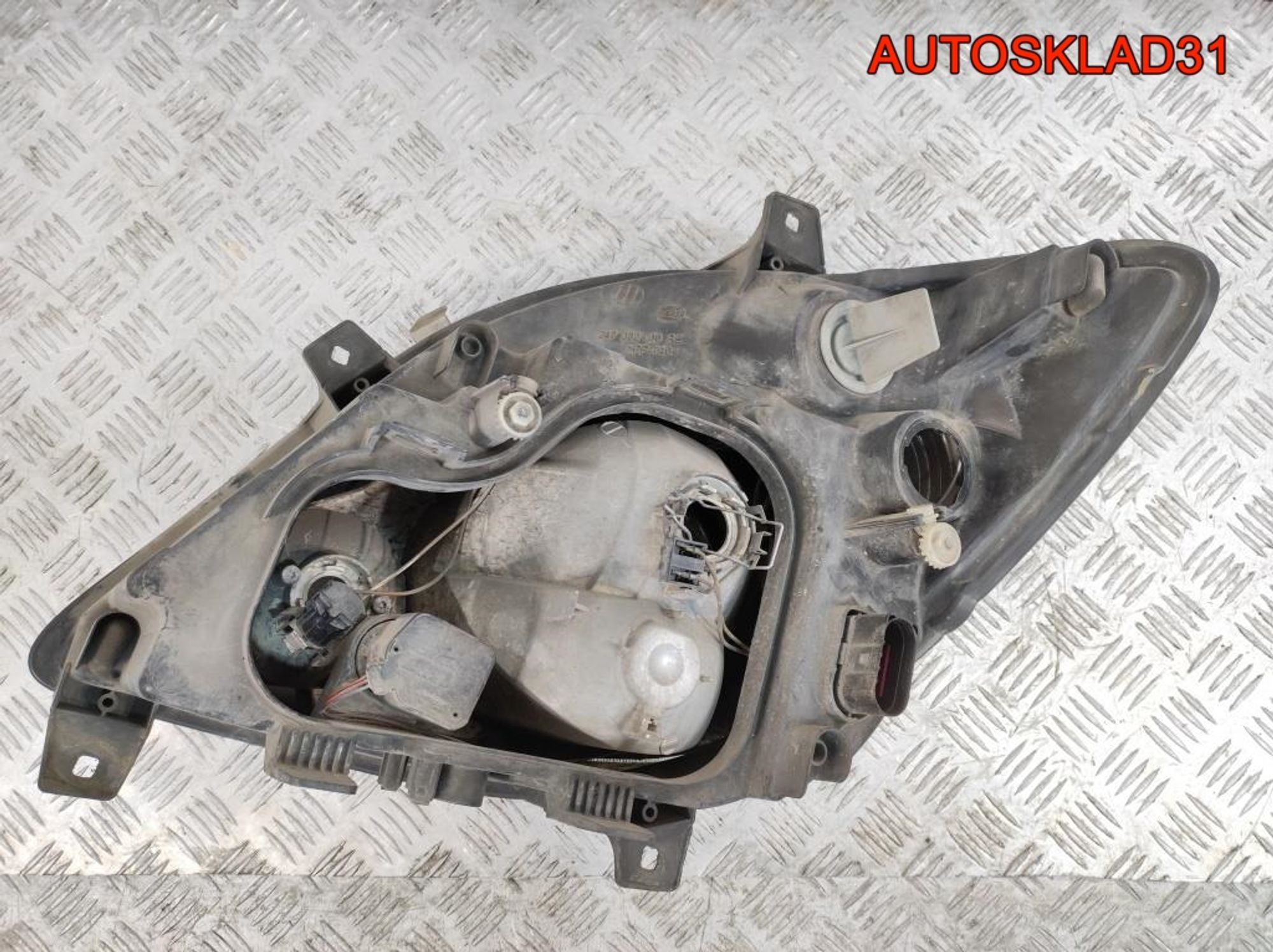 Фара правая Mercedes Benz Sprinter 906 A9068200261, 1800 рублей, Дубовое