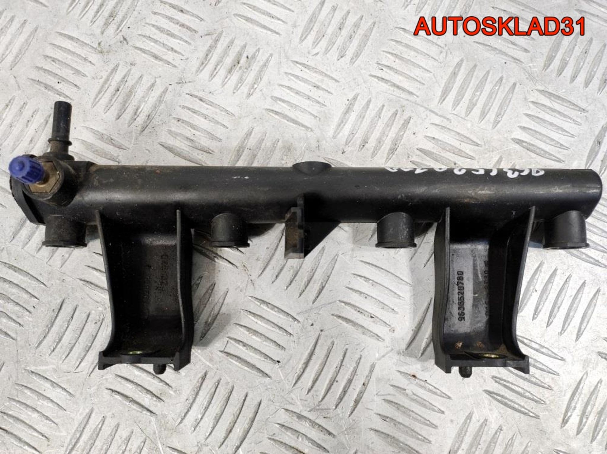 Рейка топливная Peugeot 307 1,6 NFU 9636520780, 900 рублей, Дубовое