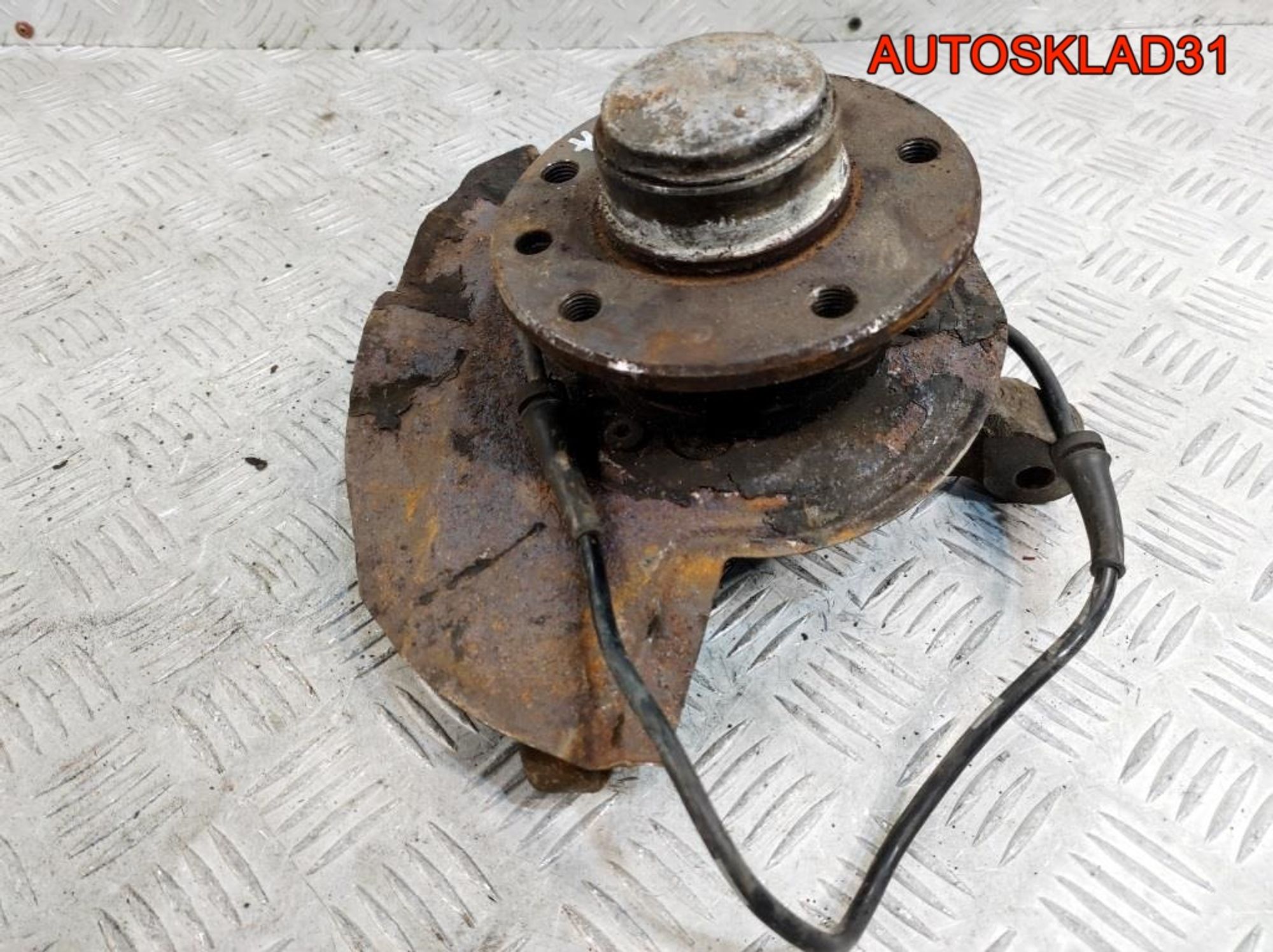 Кулак поворотный передний левый Opel Omega B, 1800 рублей, Дубовое