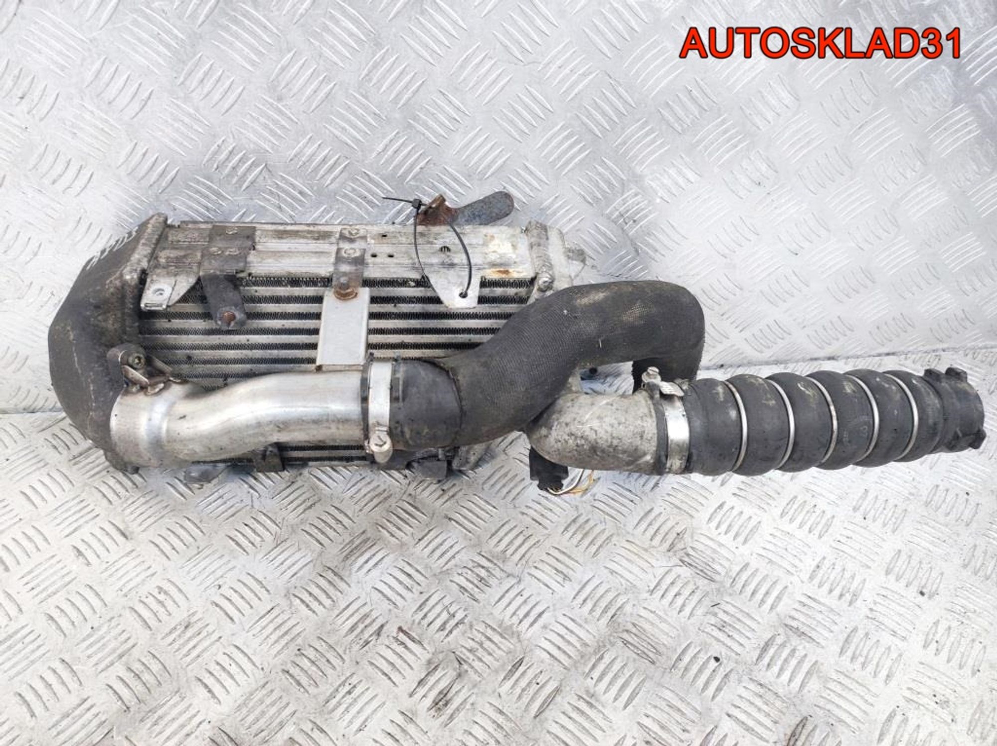 Интеркулер Audi A8 D3 4E0145805D Дизель, 5700 рублей, Дубовое