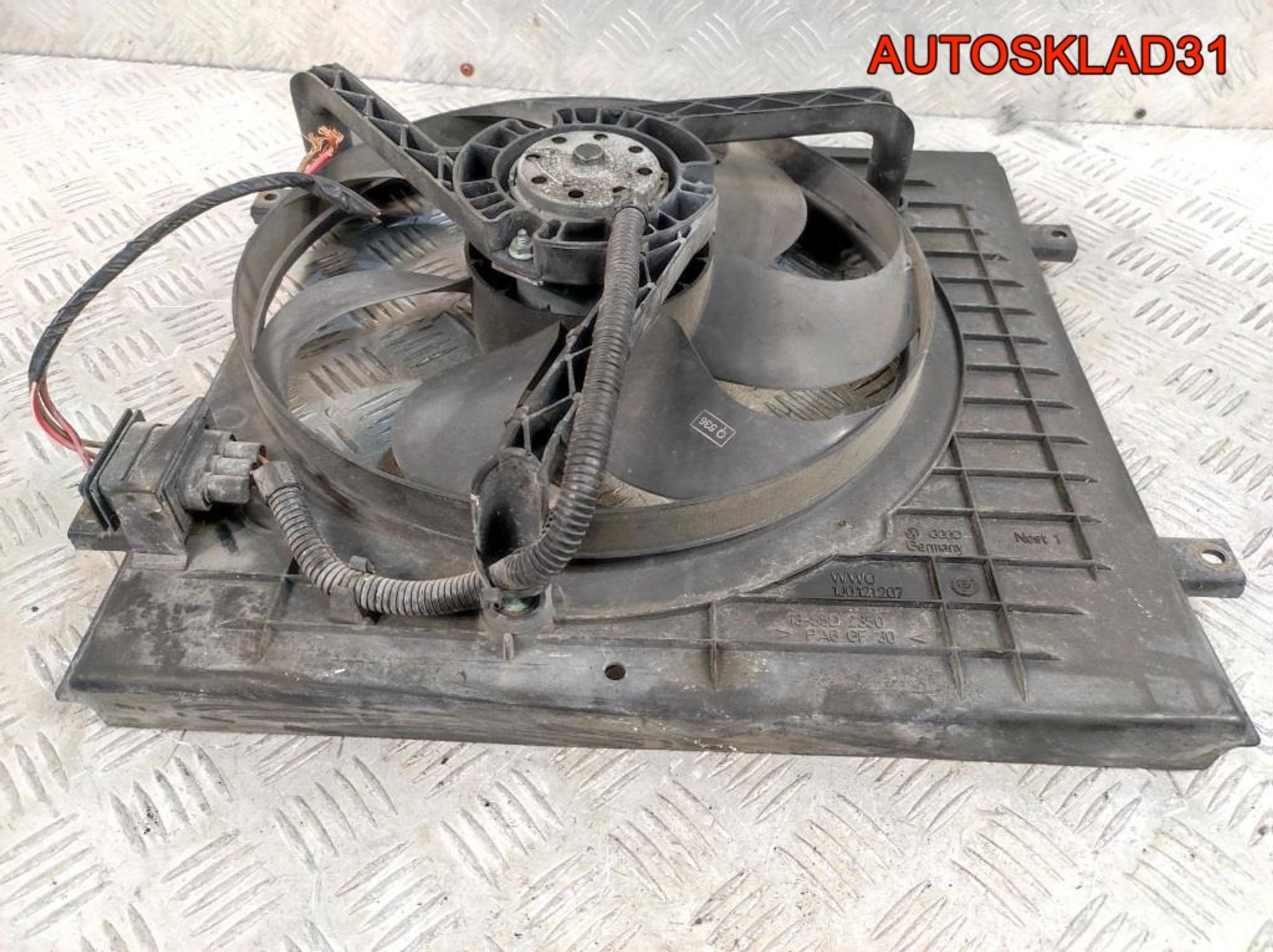 Вентилятор радиатора VW Golf 4 1J0121207, 3200 рублей, Дубовое